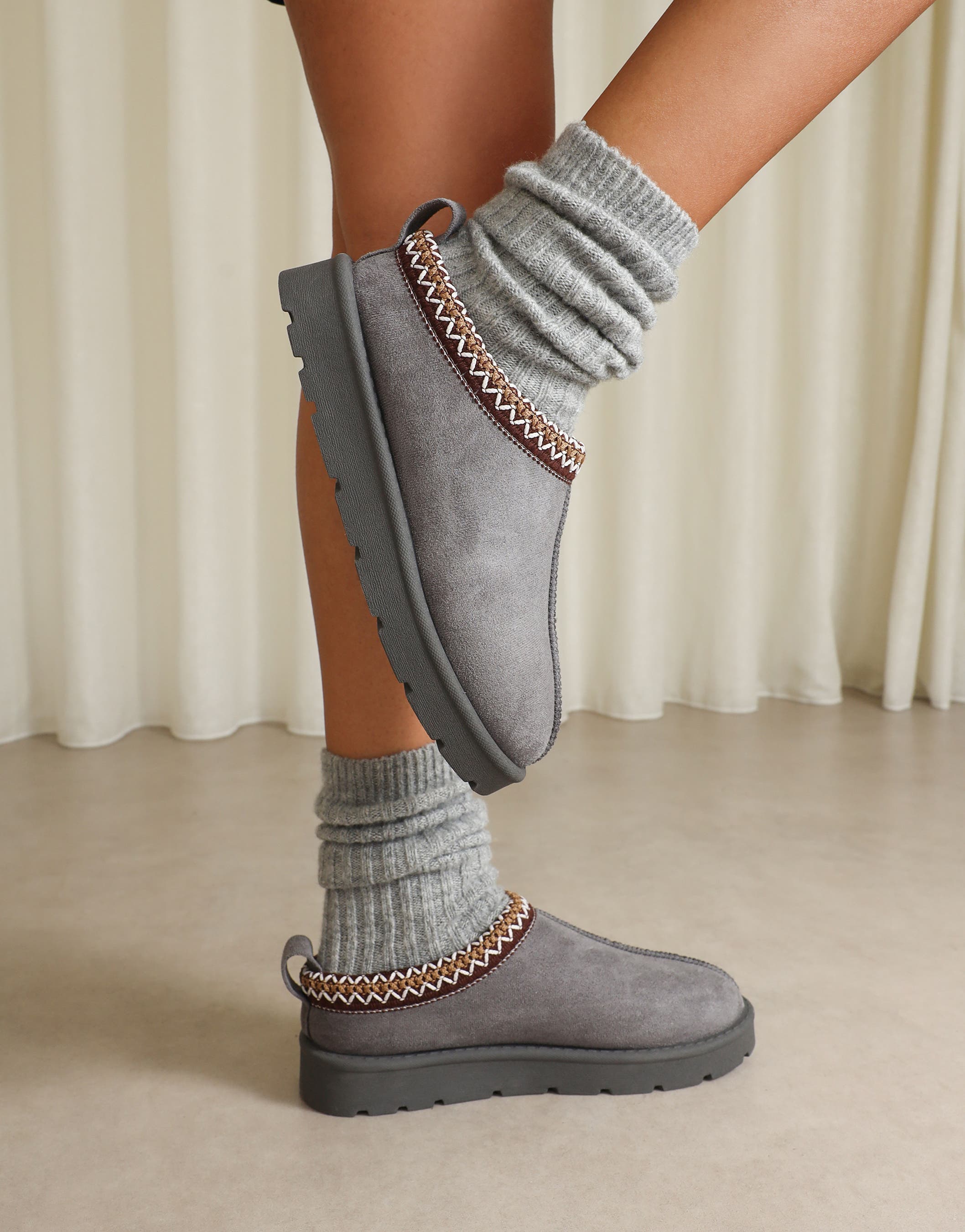 Cally Grey Slippers | SIMMI London