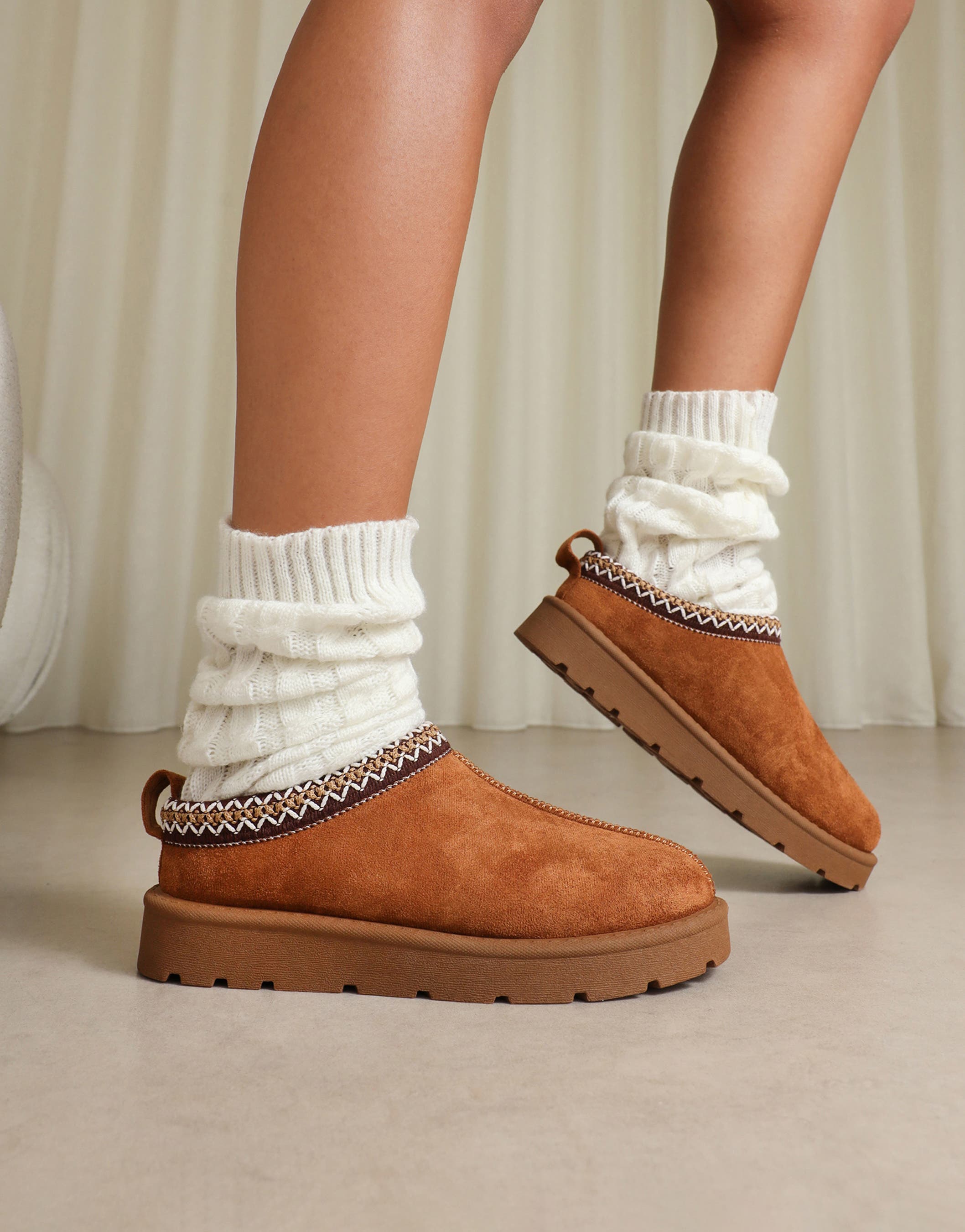 Cally Tan Slippers | SIMMI London