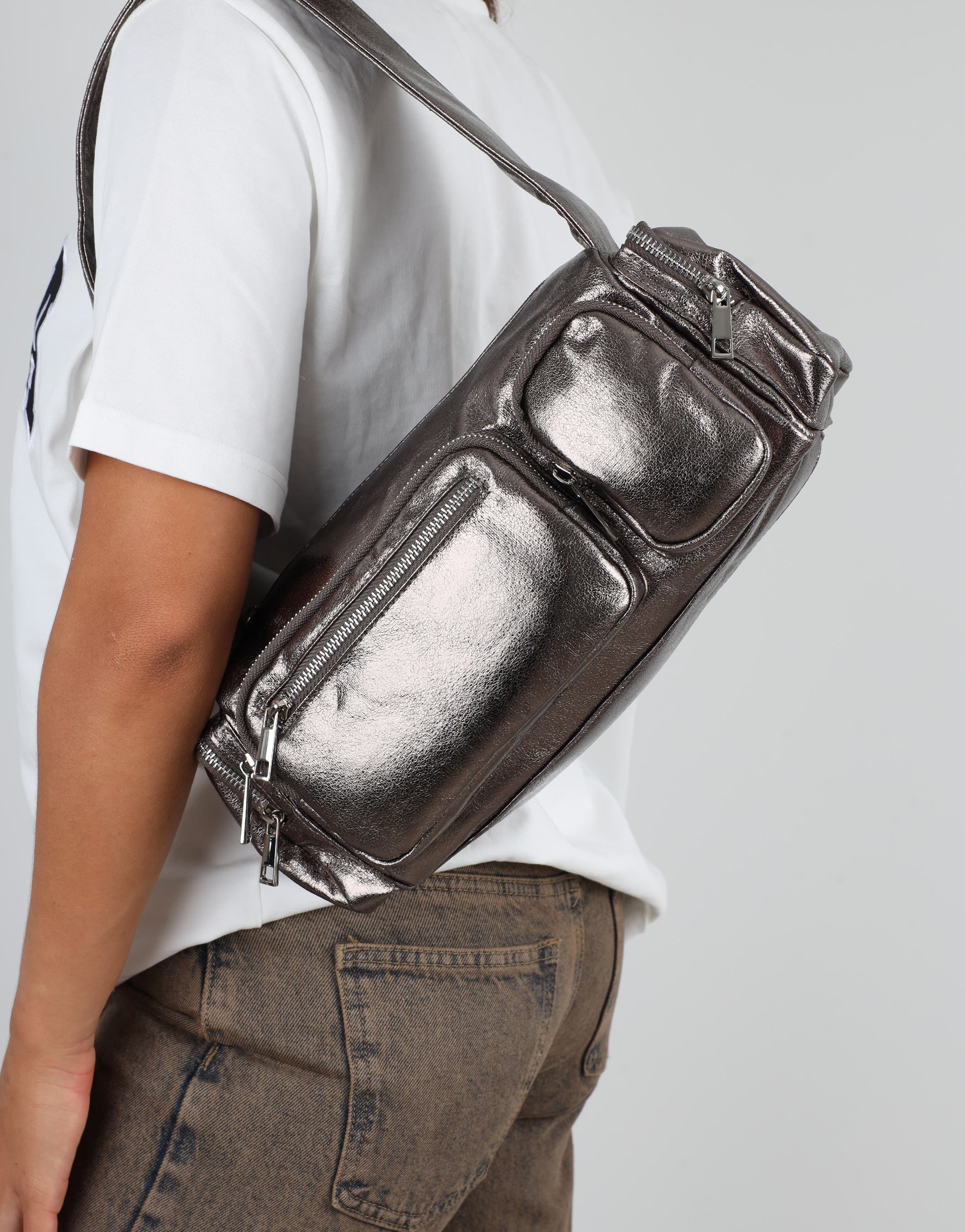 Ceyda Pewter Metallic Barrel Utility Shoulder Bag | SIMMI London