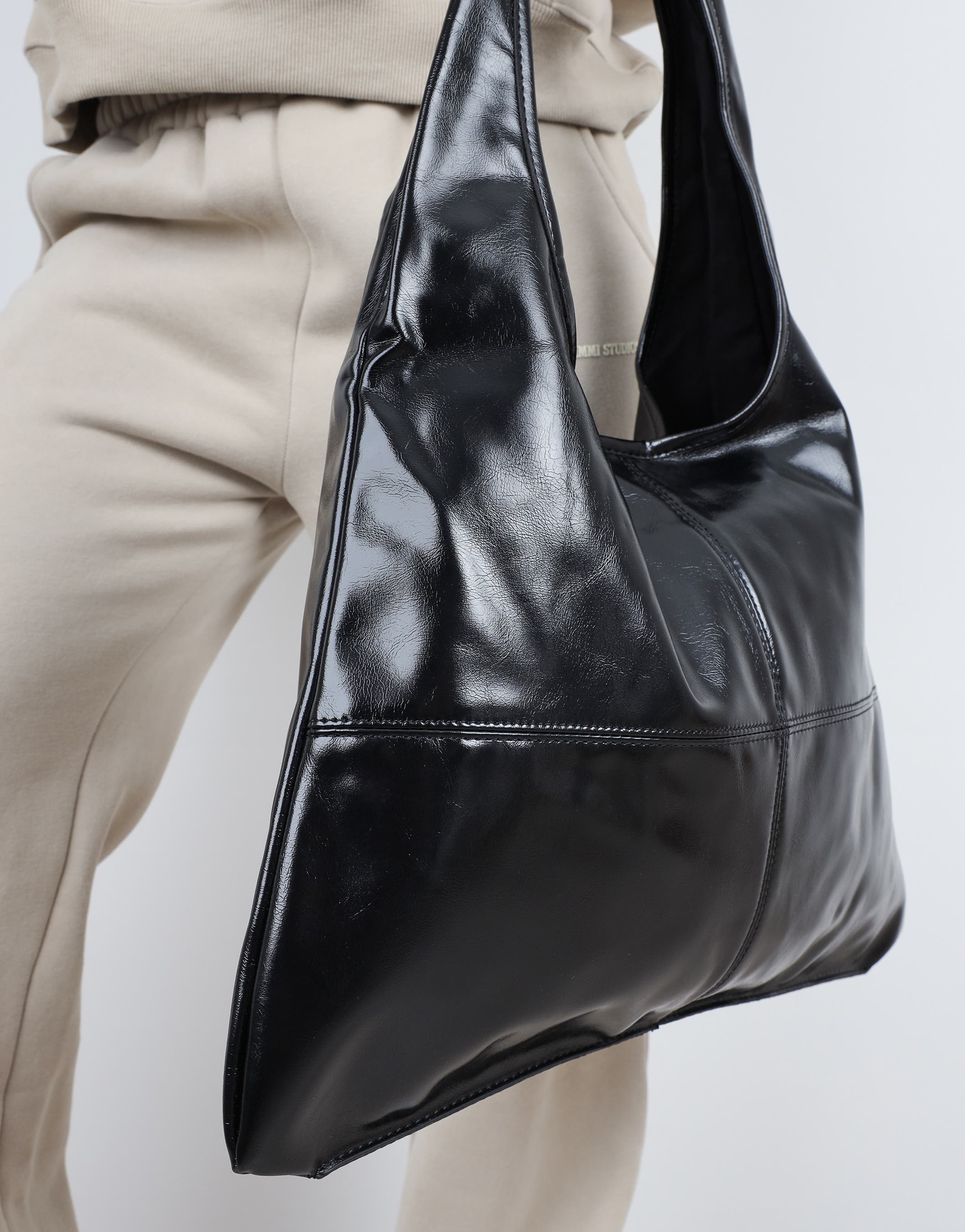 Kristy Vintage Black Shoulder Bag | SIMMI London