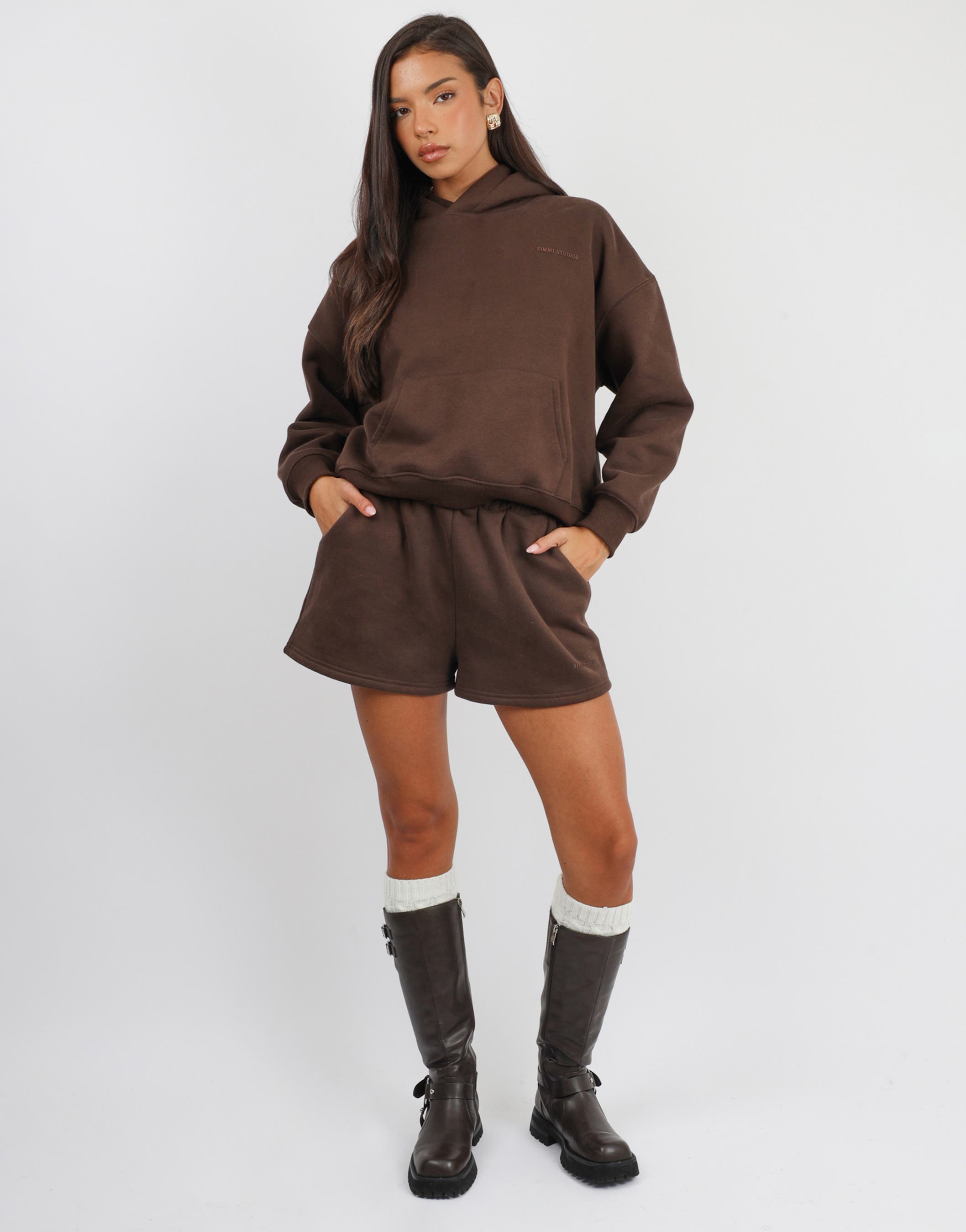 Winslow Essentials Shorts in Chestnut | SIMMI London