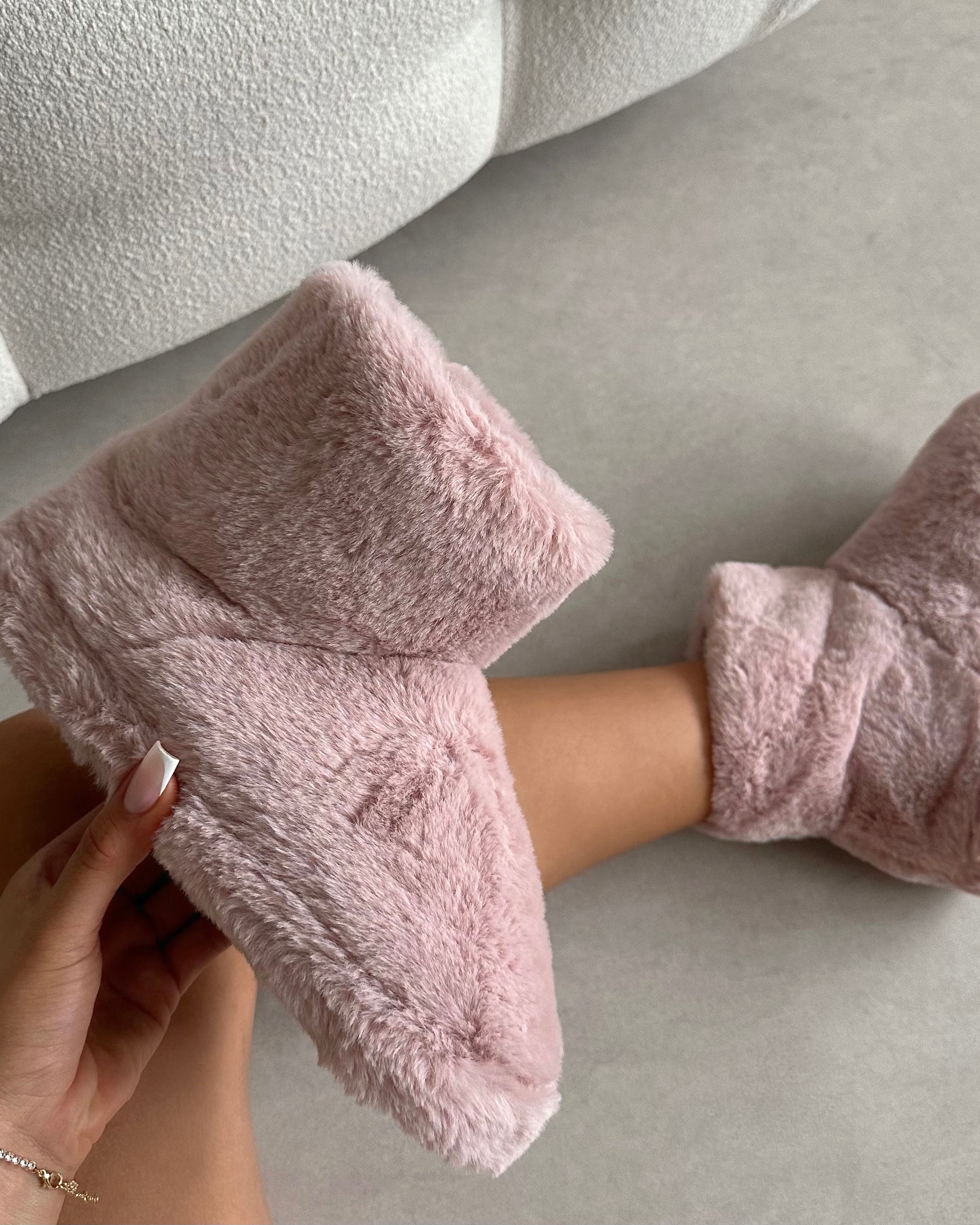 Comfy Blush Fluffy Slipper Boots | SIMMI London