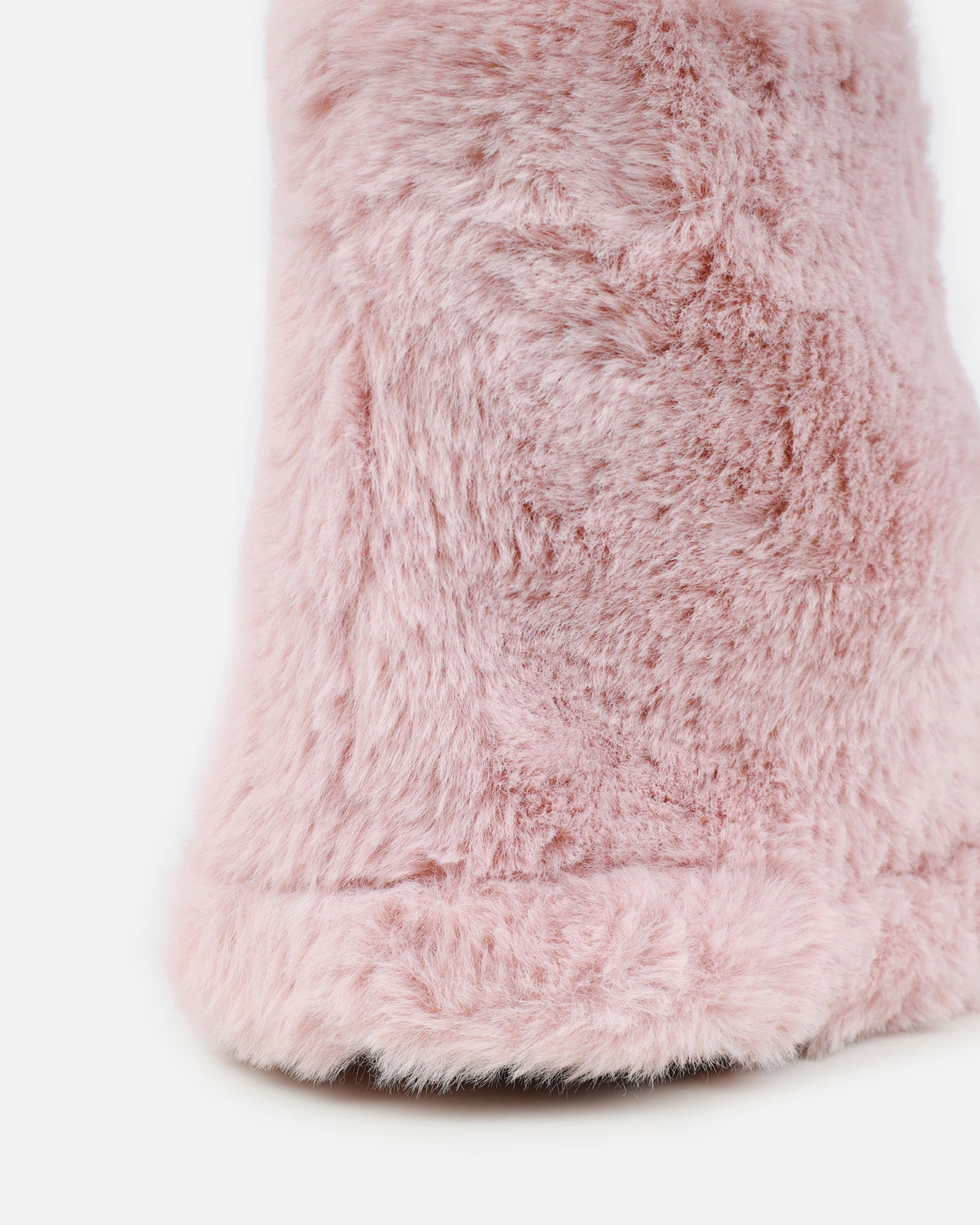 Comfy Blush Fluffy Slipper Boots | SIMMI London