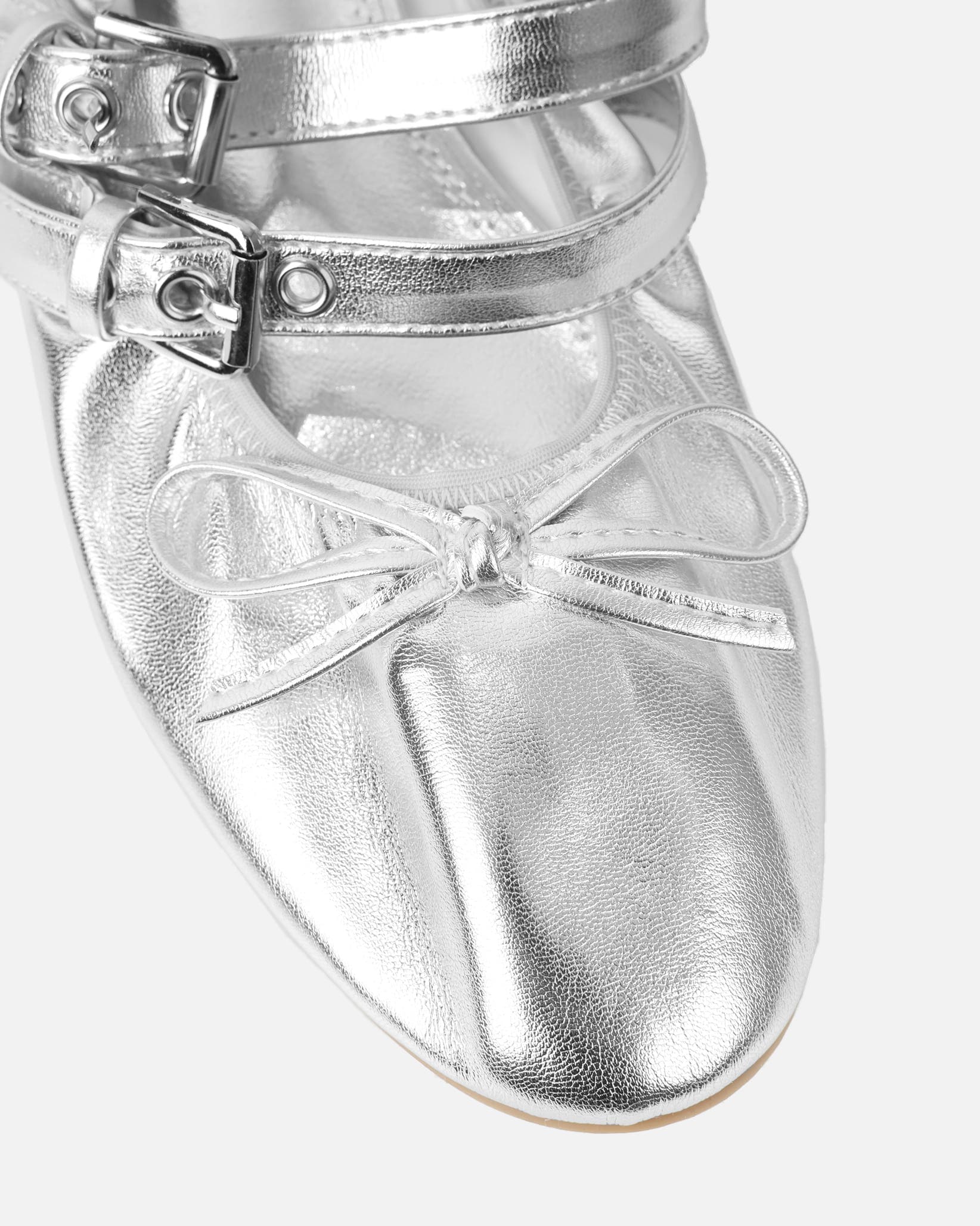 Octavio Silver Metallic Scrunch Ballet Flats | SIMMI London