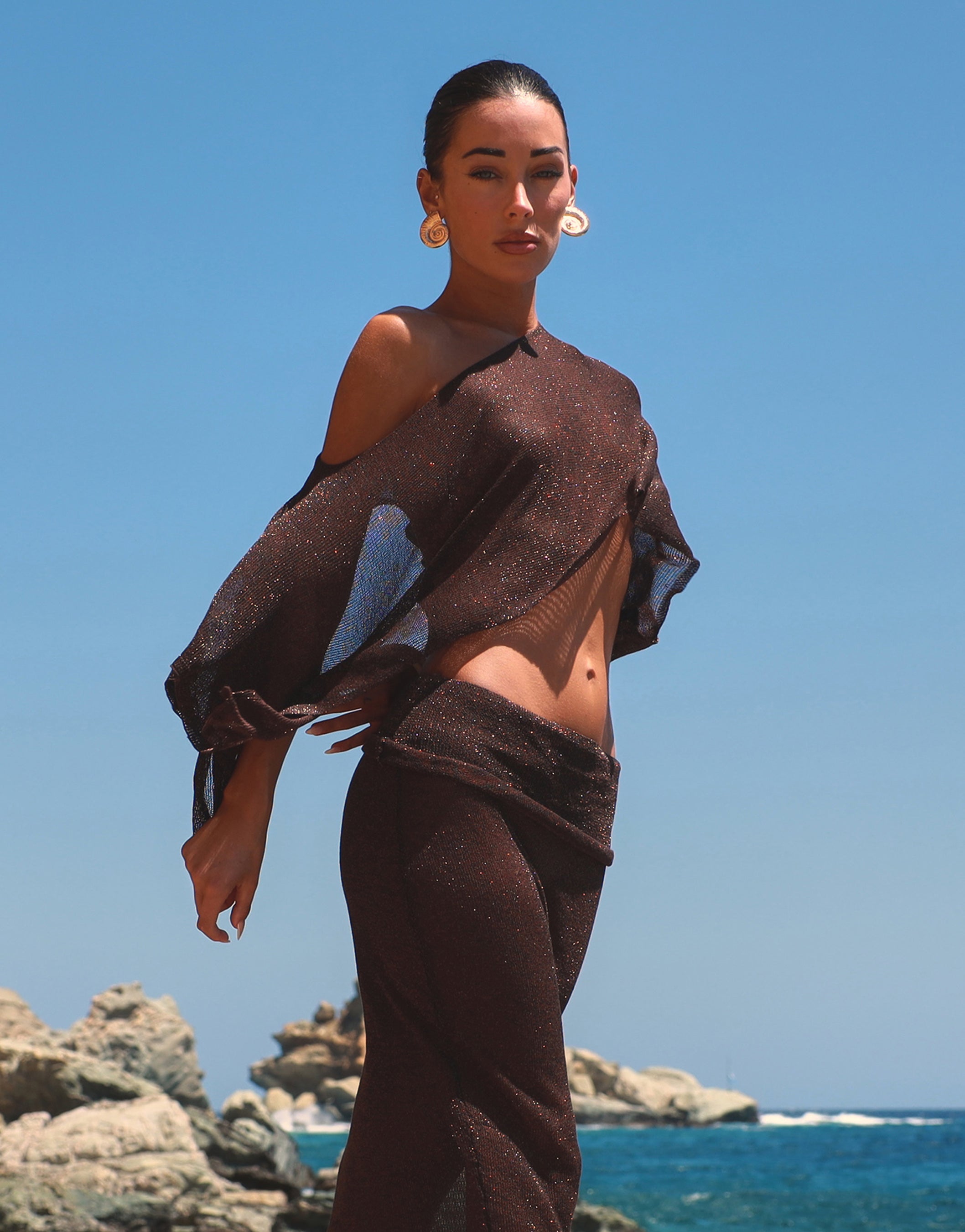 Seline Knitted Cape top in brown | SIMMI London