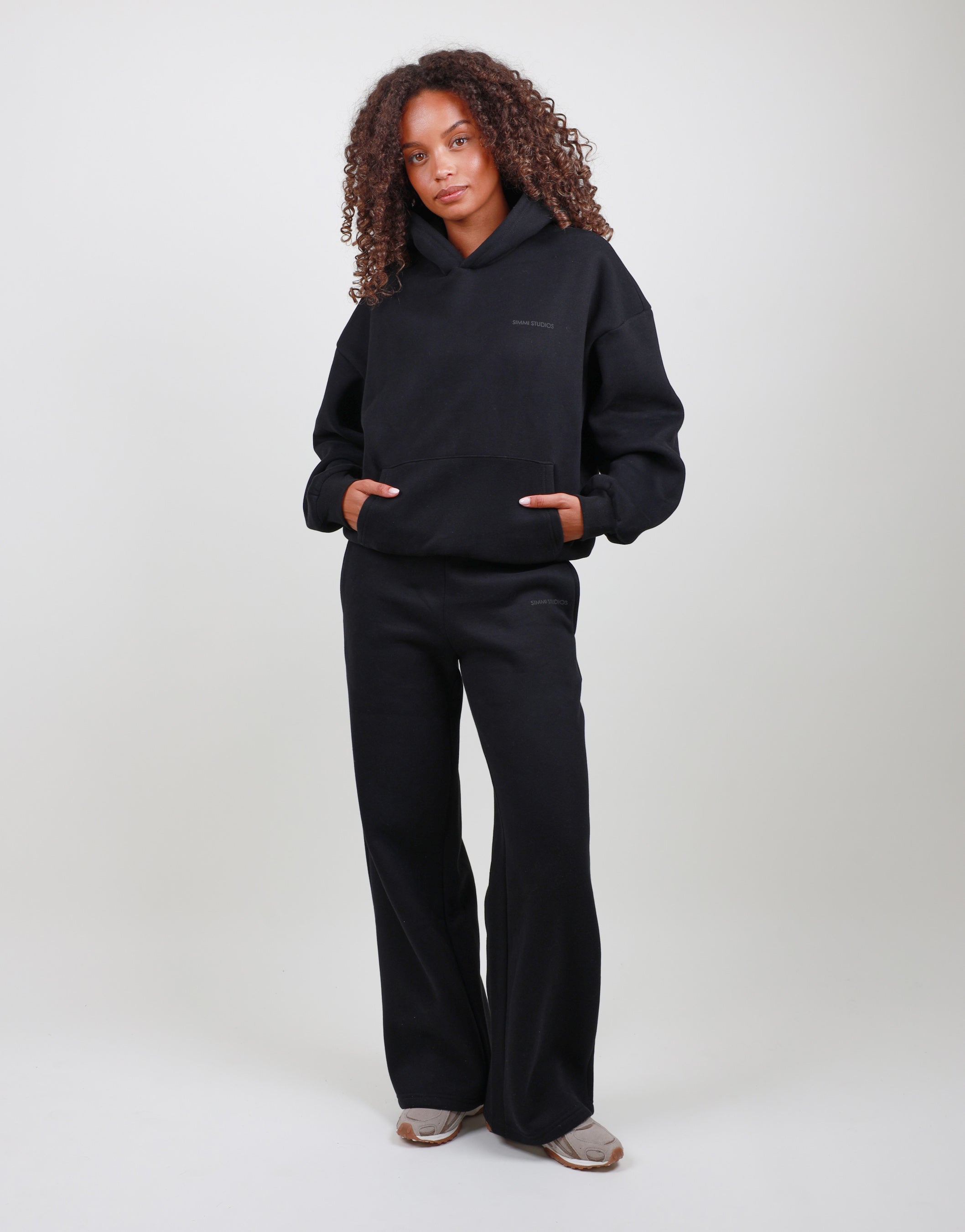 Solene Oversized Hoodie in Black