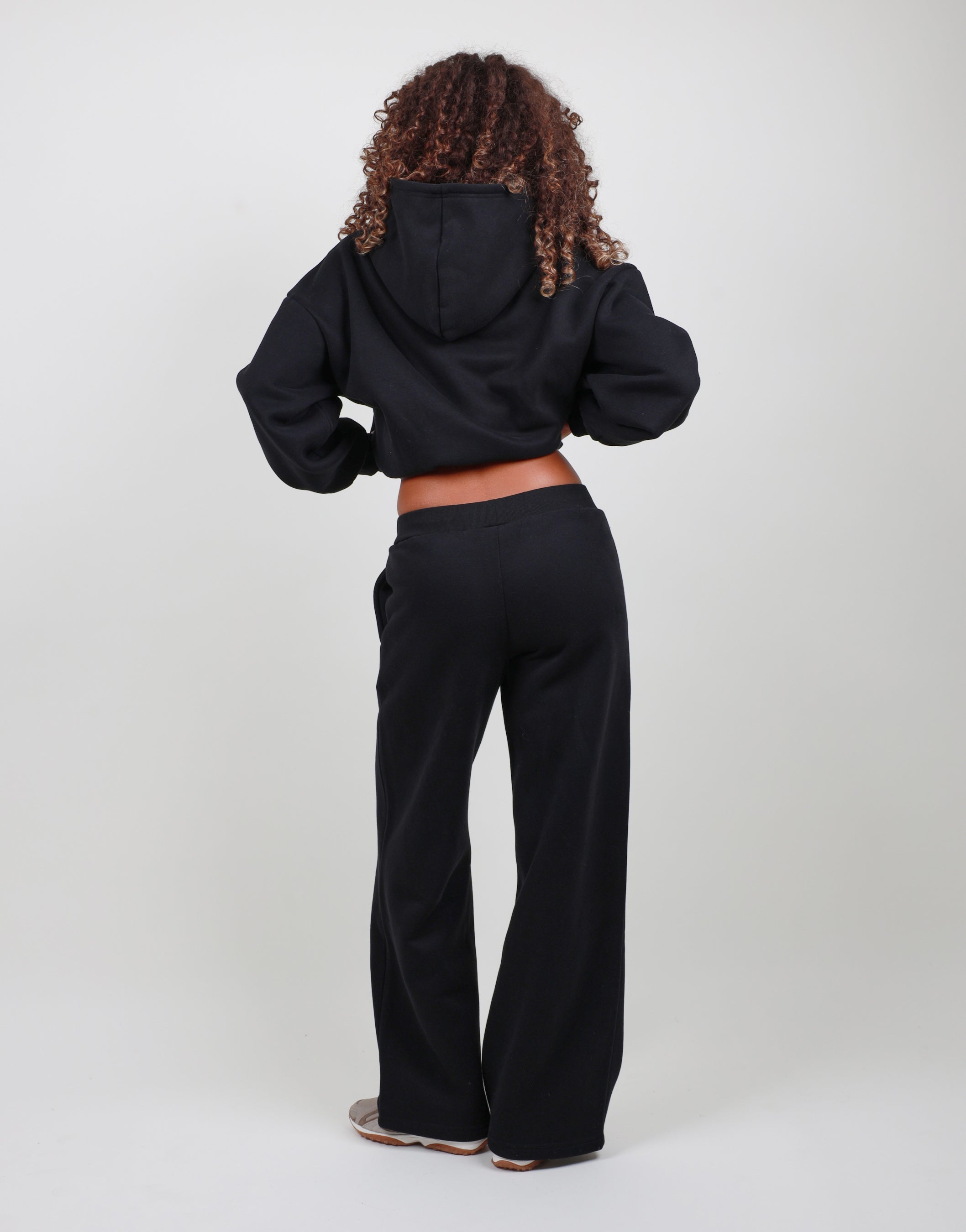 Amalia Zip Hoodie in black