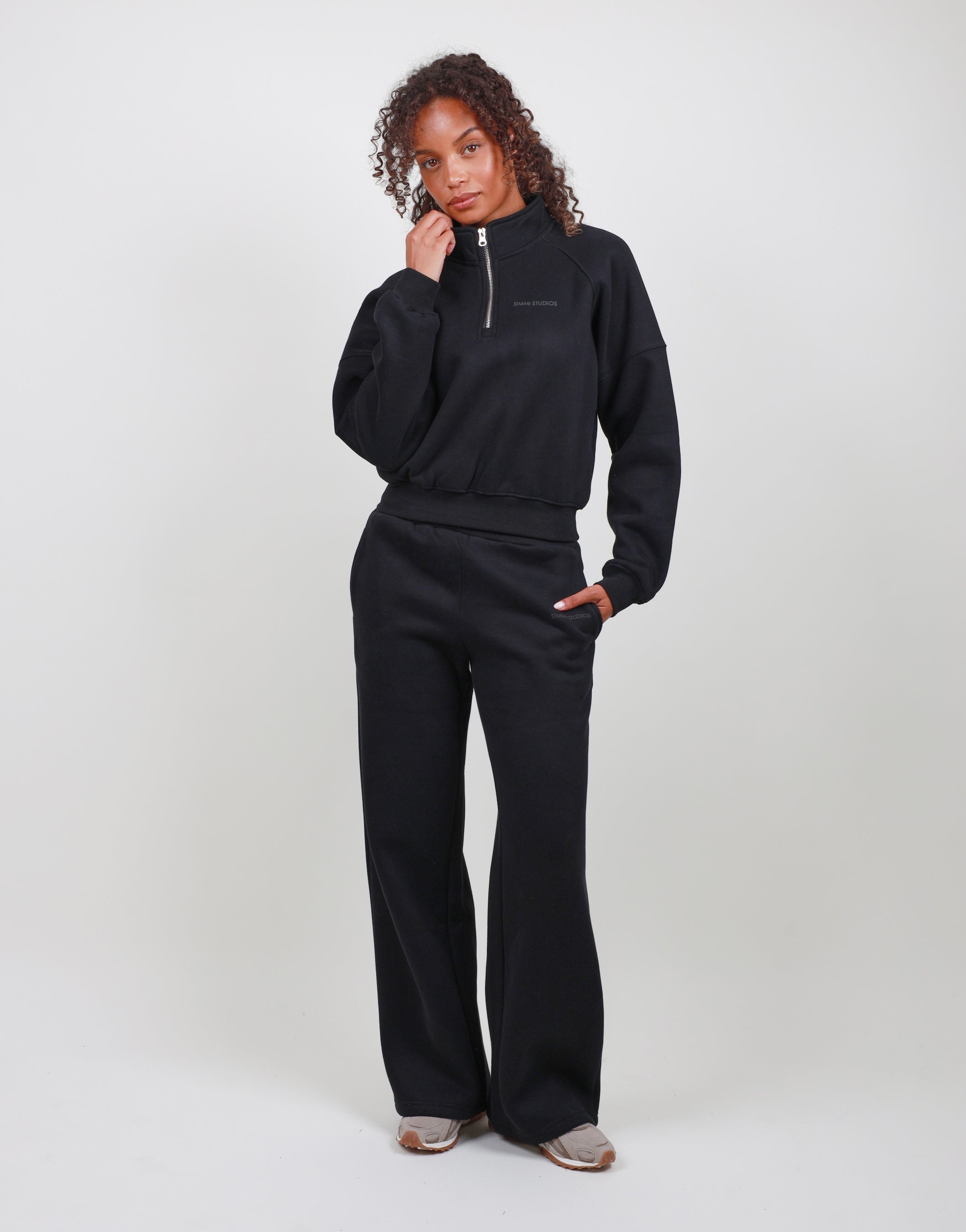 Violette Half Zip Sweatshirt in Black