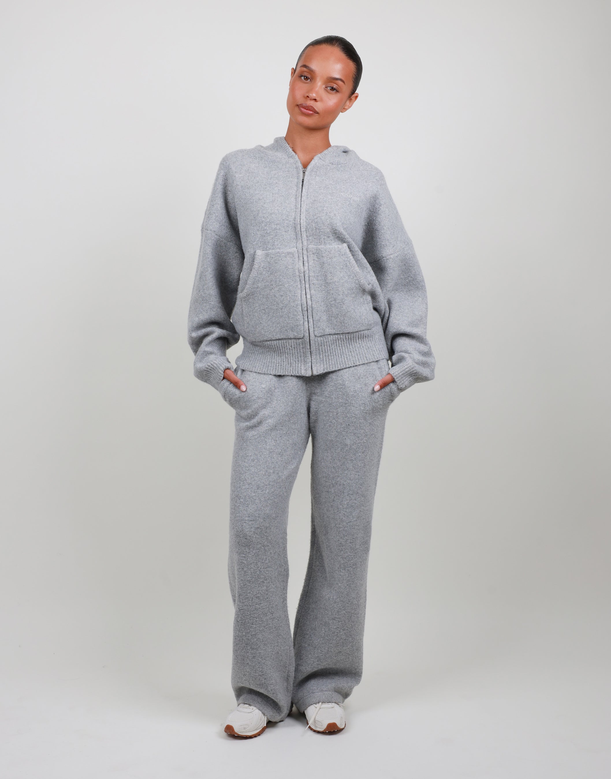 Elara Petite trouser in grey | SIMMI London