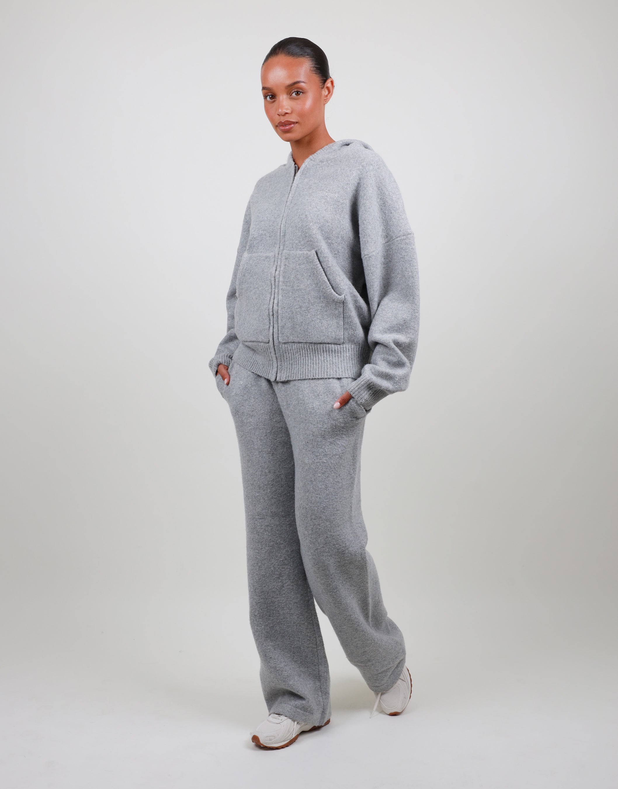 Elara Petite trouser in grey | SIMMI London