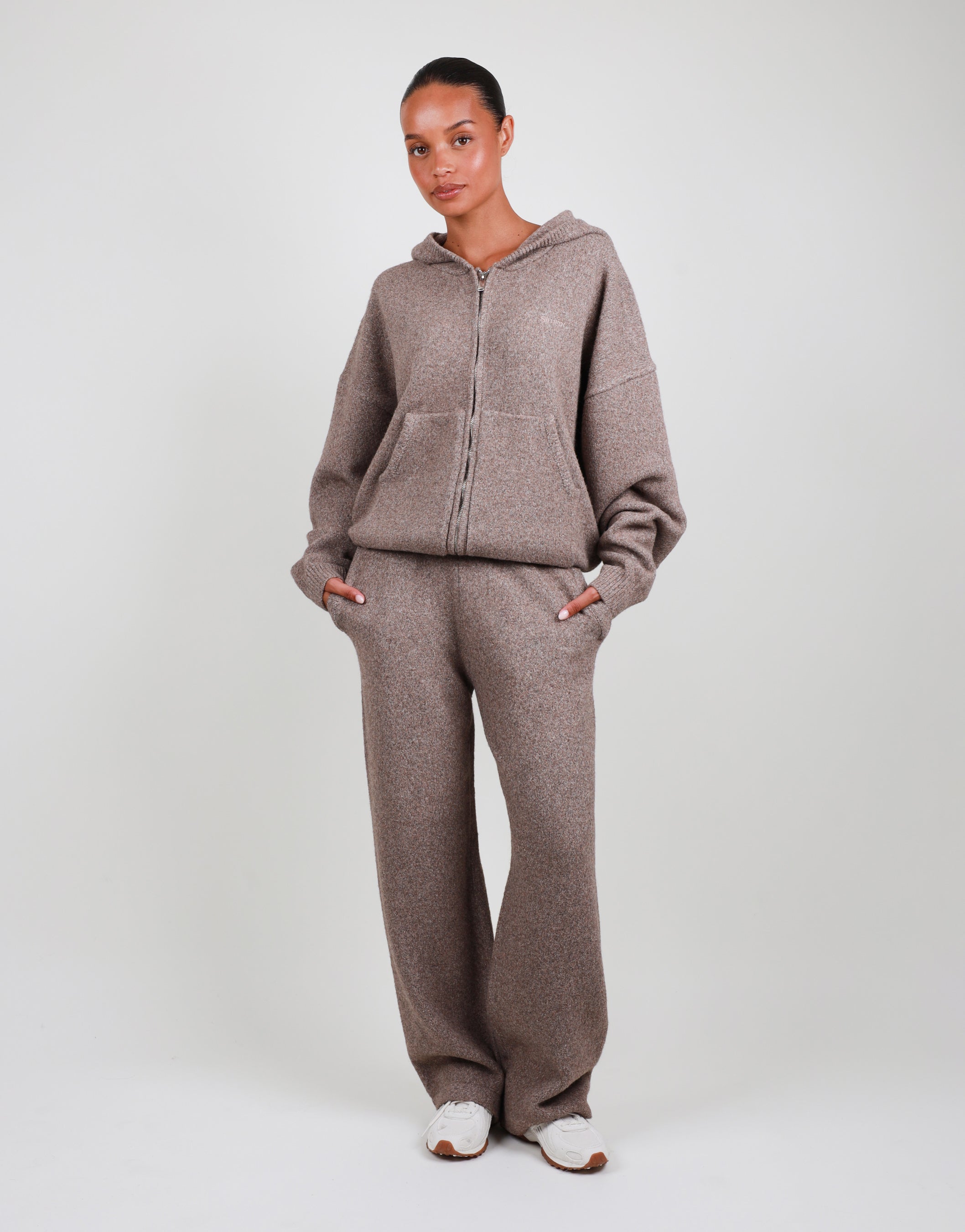 Elara Petite trouser in mocha | SIMMI London