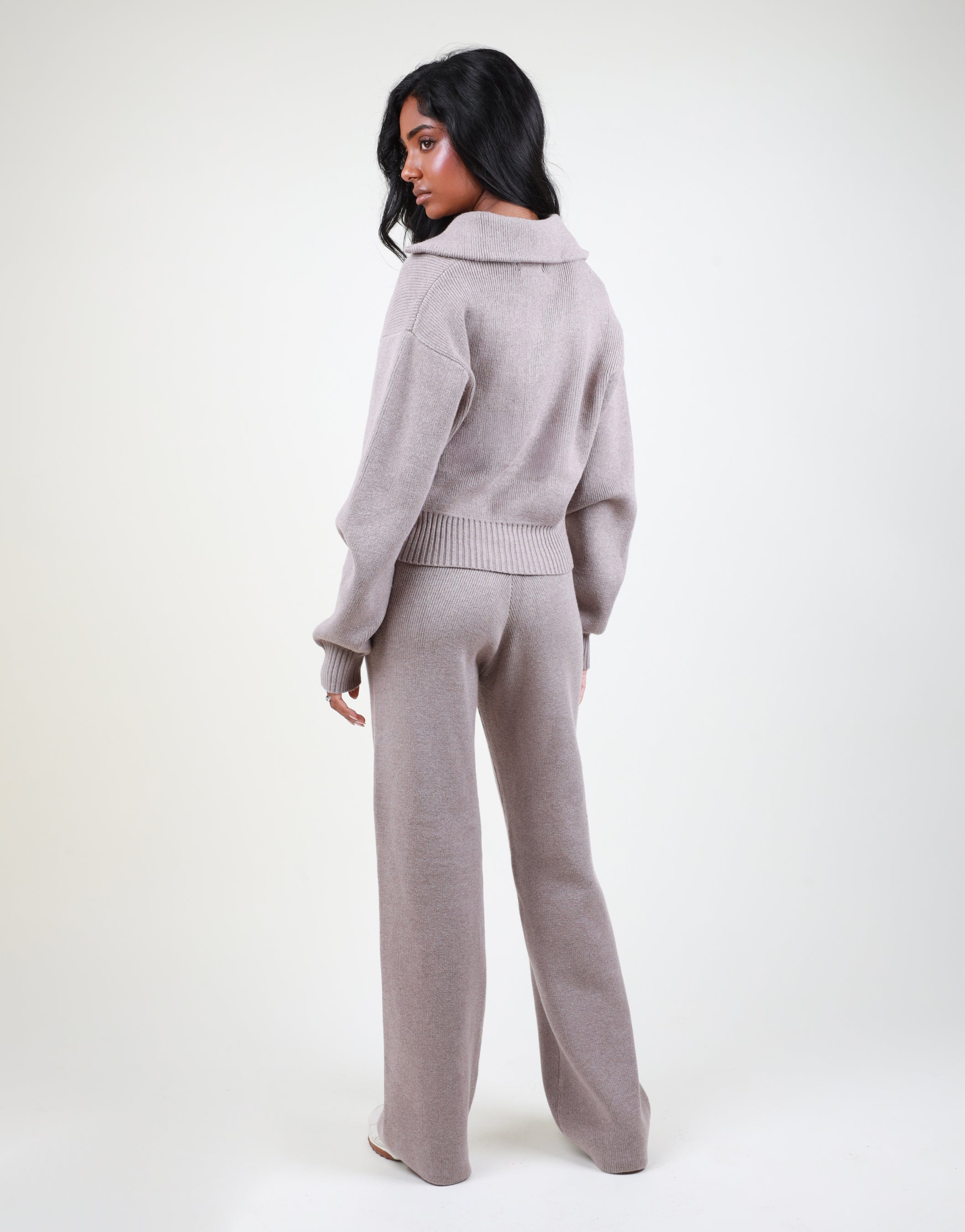 Estelle Flared Knit trouser in mocha | SIMMI London