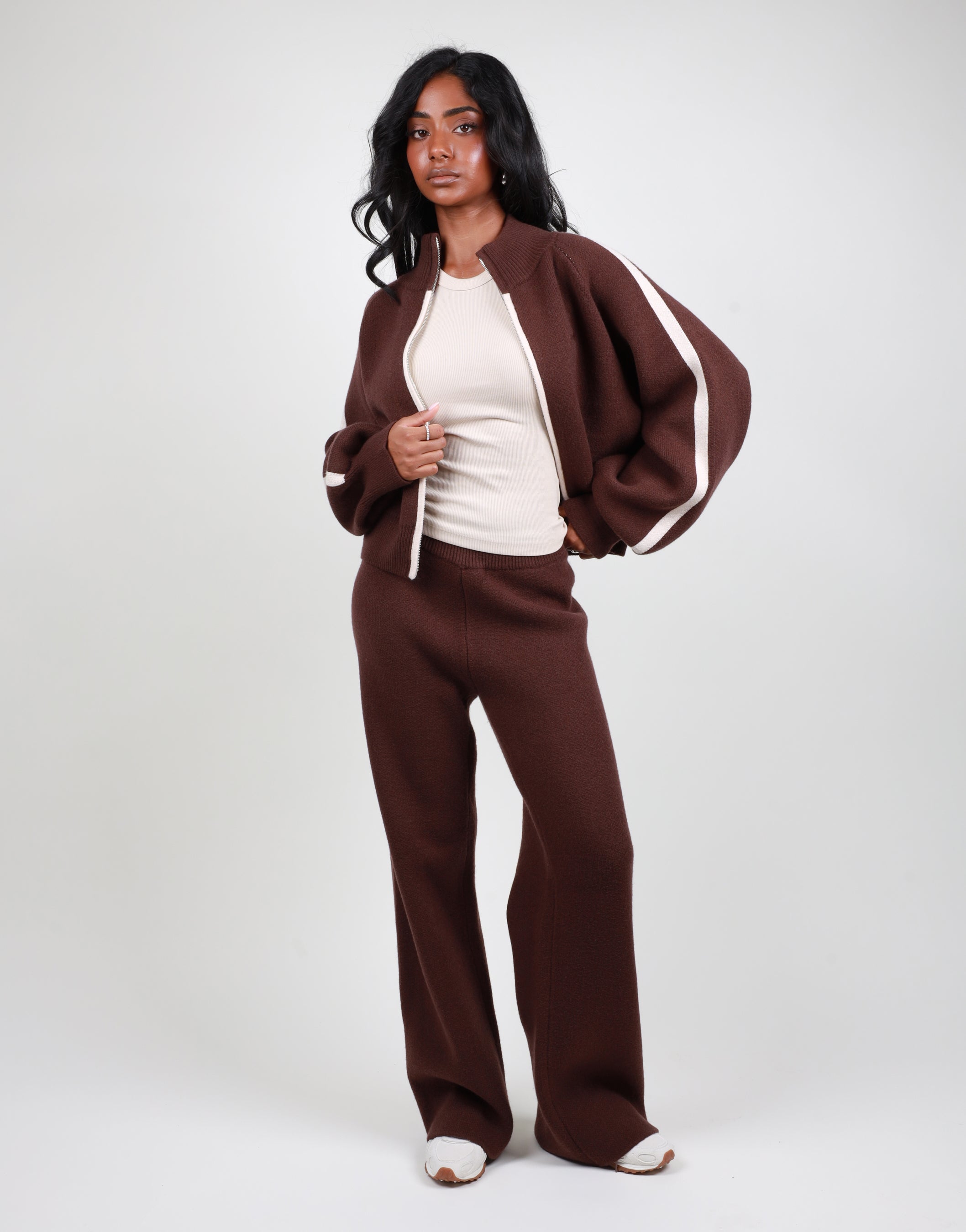 Juliette Jacquard Knit Trouser in brown | SIMMI London