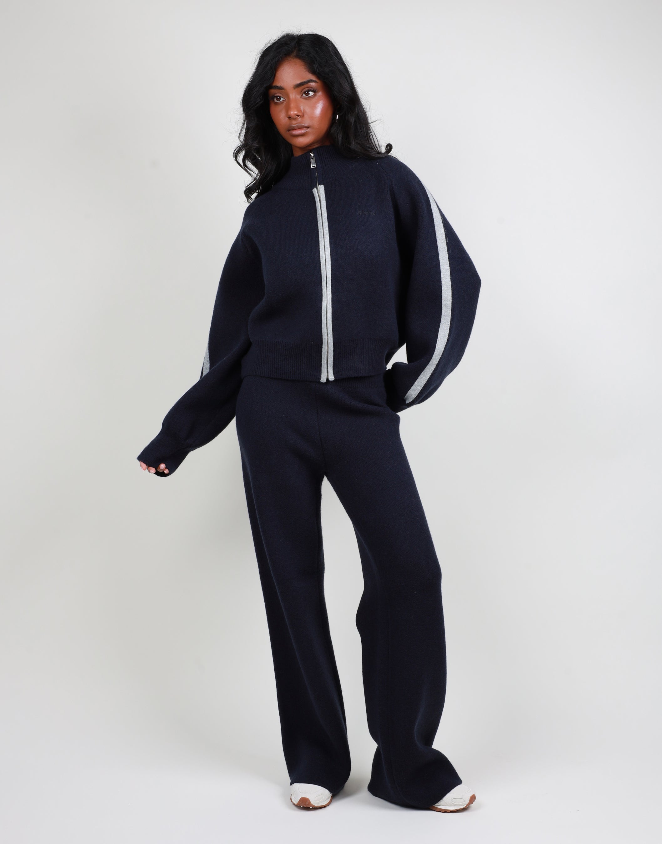 Juliette Jacquard Knit Trouser in navy | SIMMI London