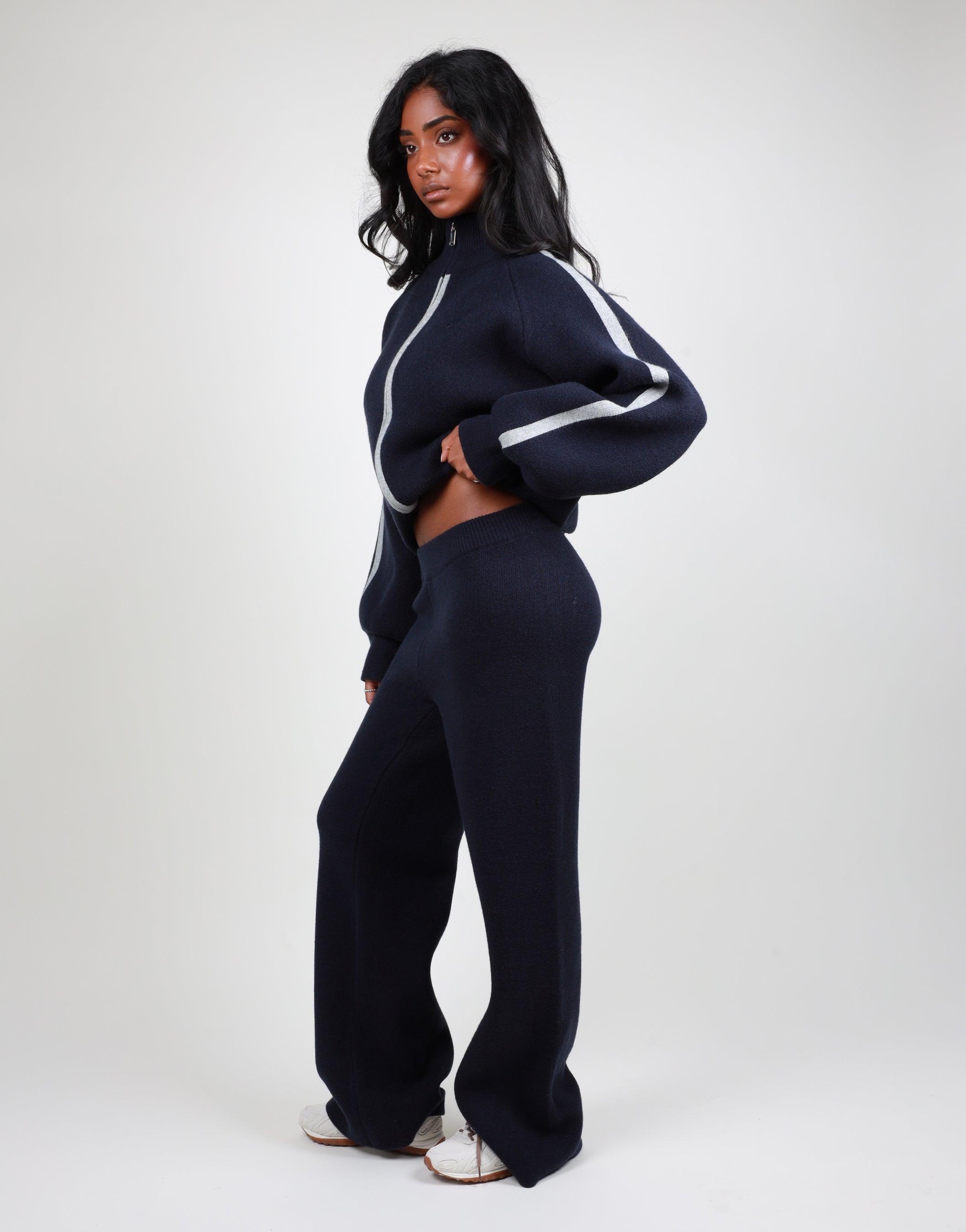 Juliette Jacquard Knit Trouser in navy | SIMMI London