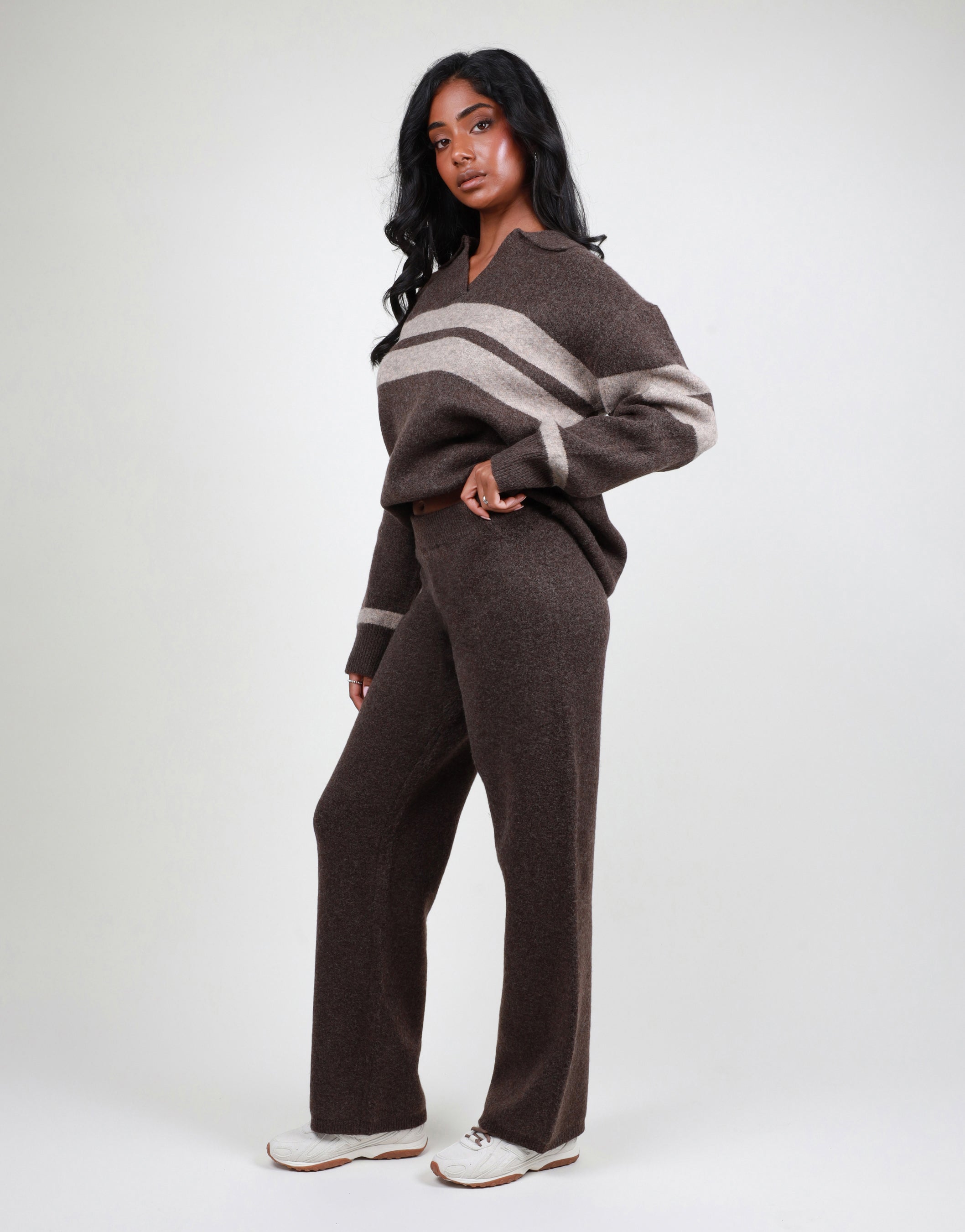 Soft Flared Knit trouser in brown | SIMMI London