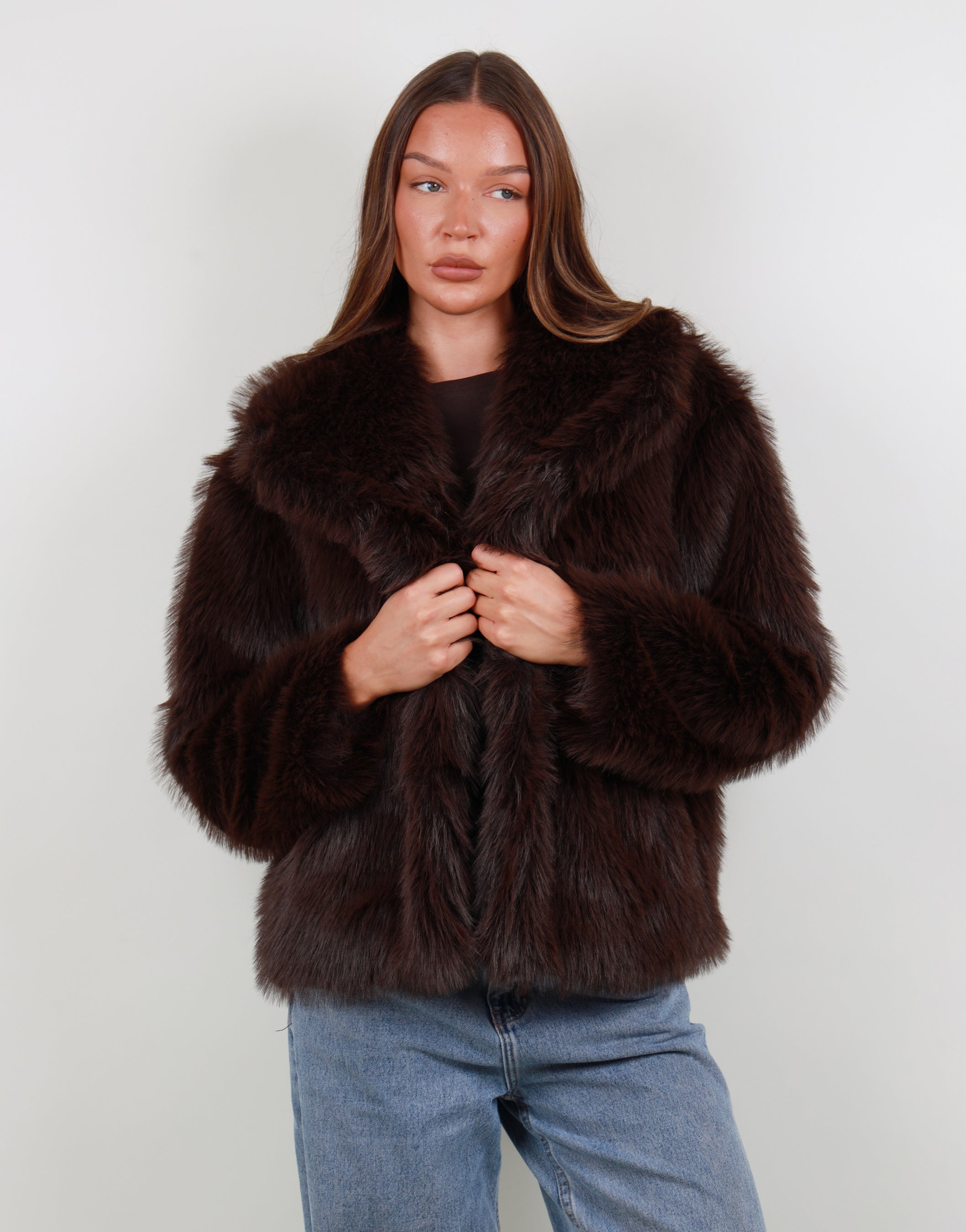 Jasmine Oversized Fur Collar Coat in brown