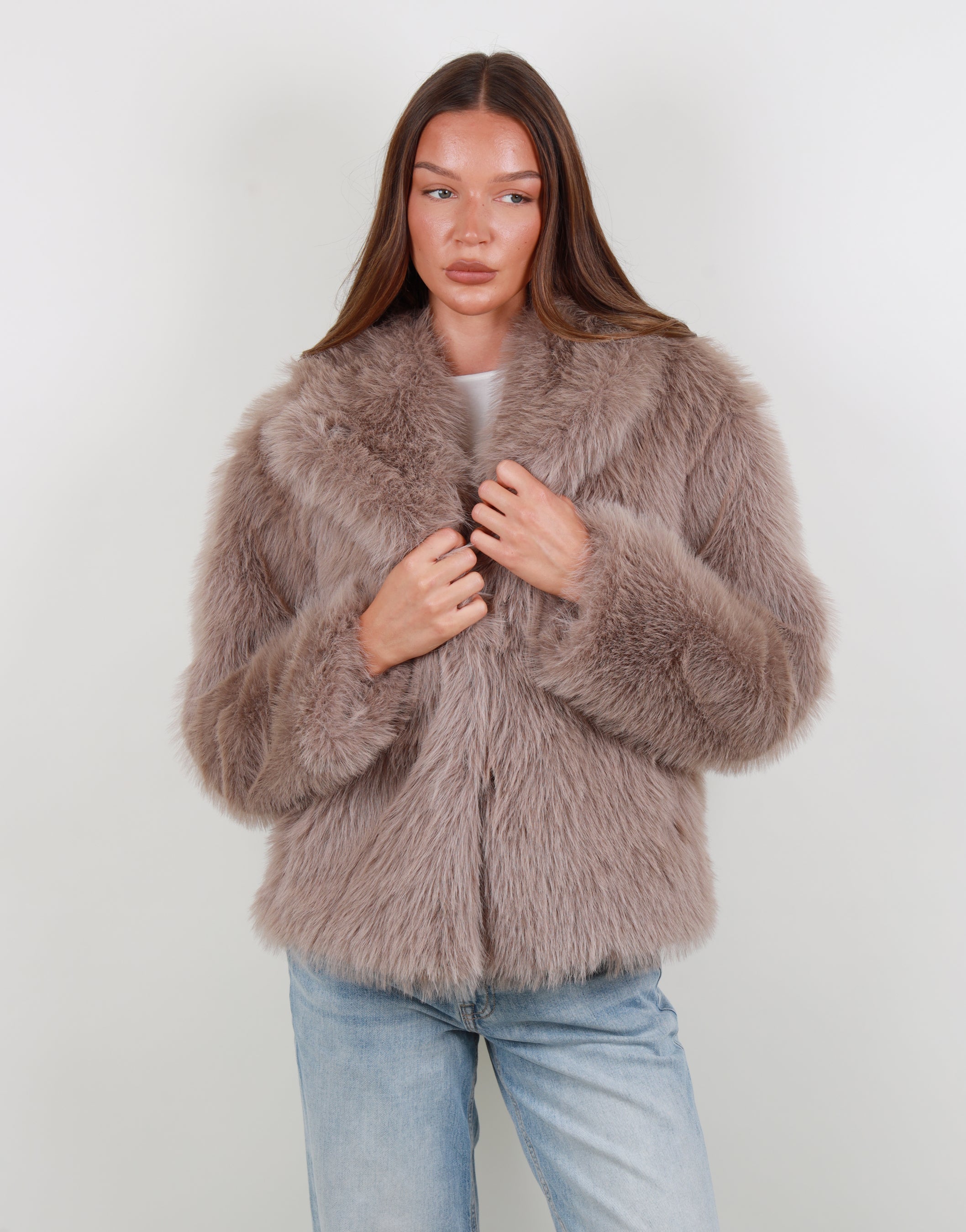 Jasmine Oversized Fur Collar Coat in Mocha