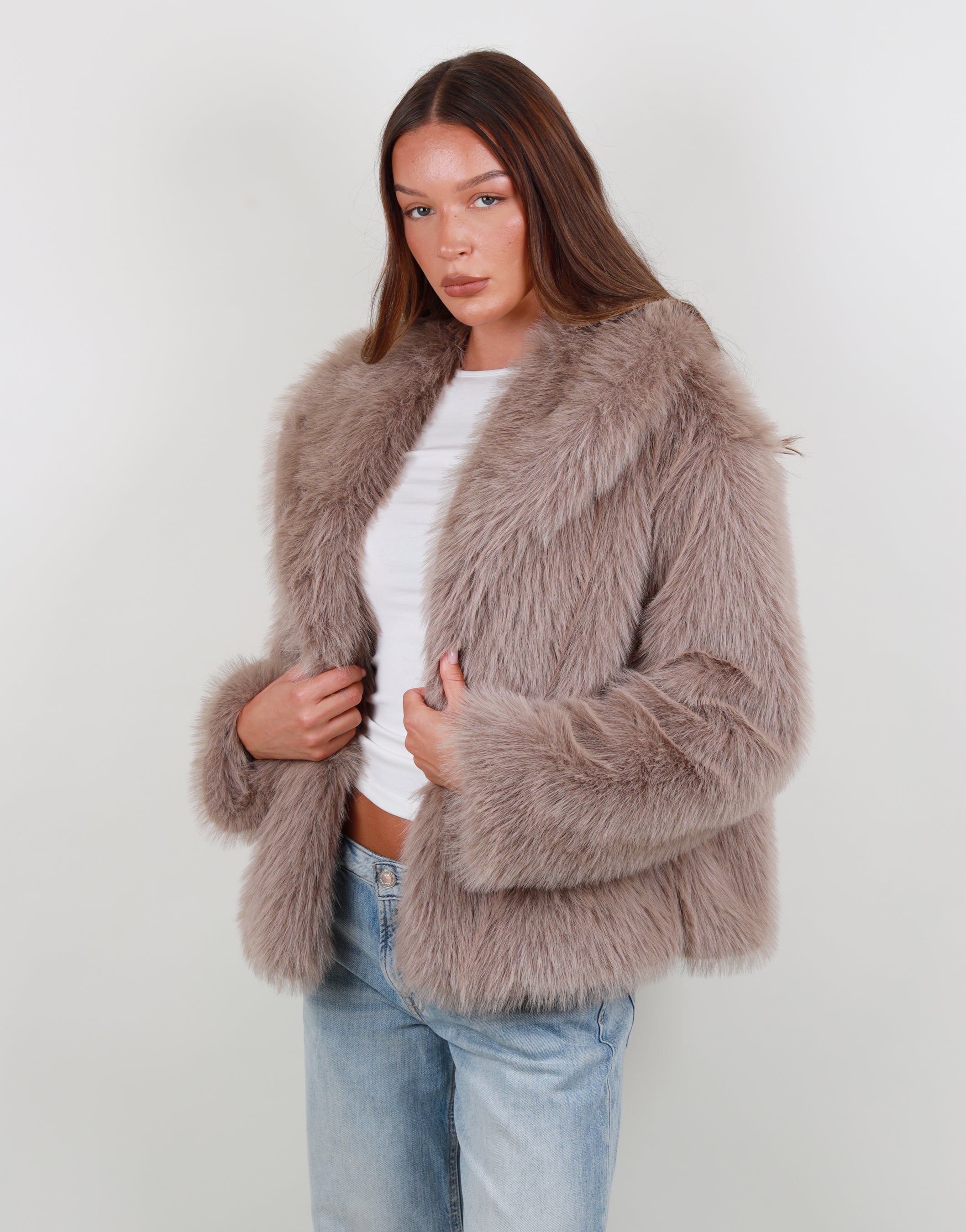 Jasmine Oversized Fur Collar Coat in Mocha