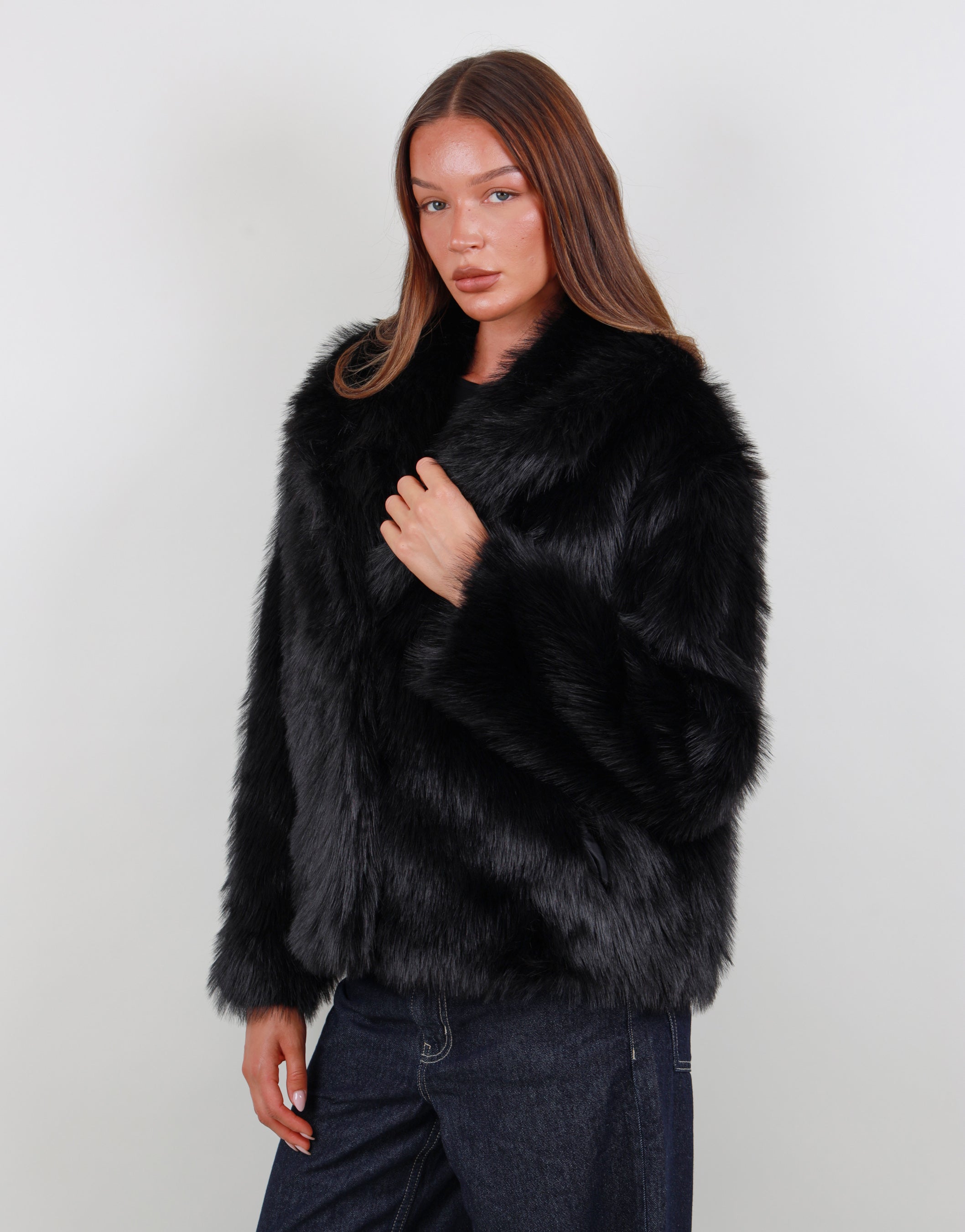 Jasmine Oversized Fur Collar Coat in Black | SIMMI London