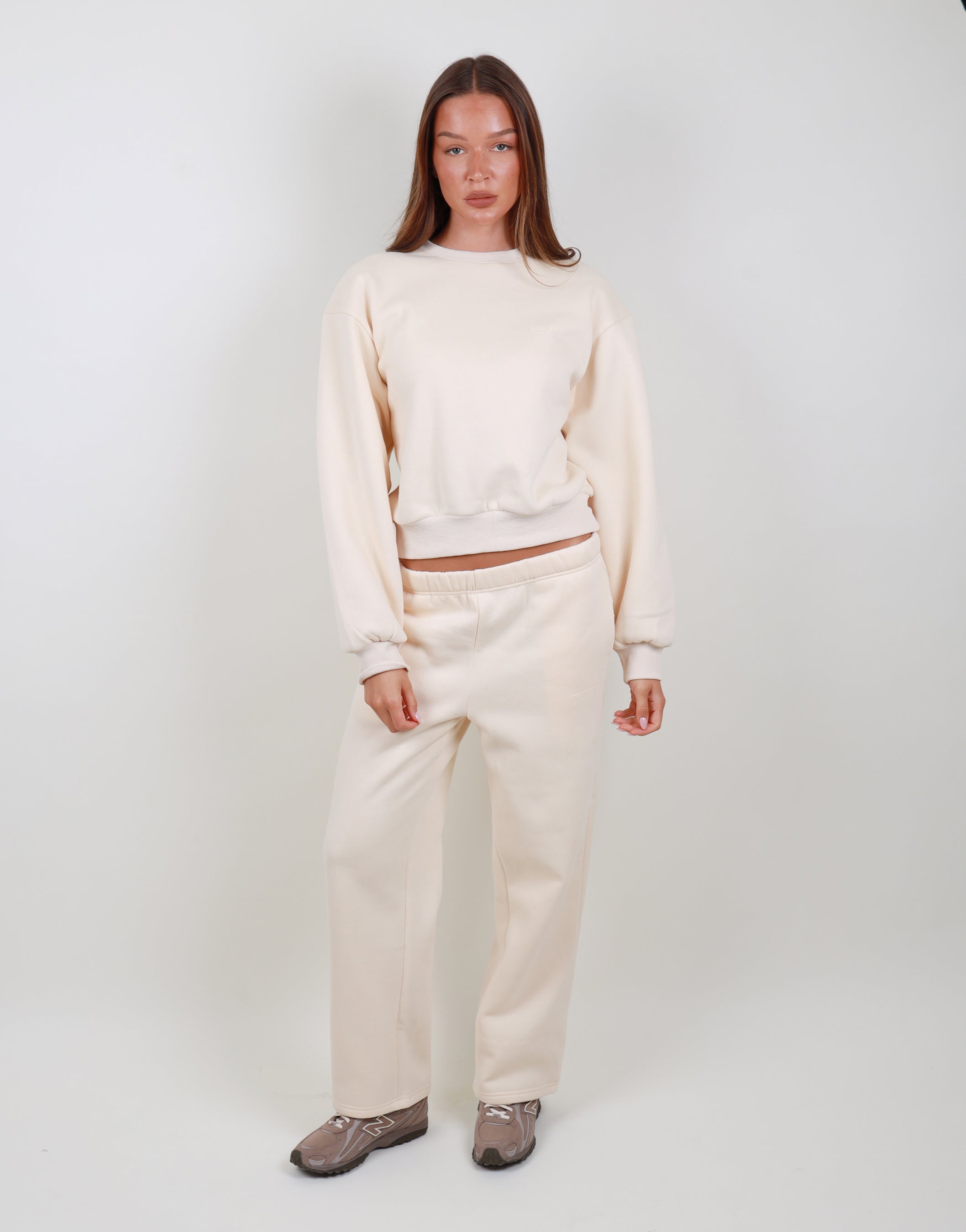 Kendall Cropped Sweatshirt In Cream | SIMMI London