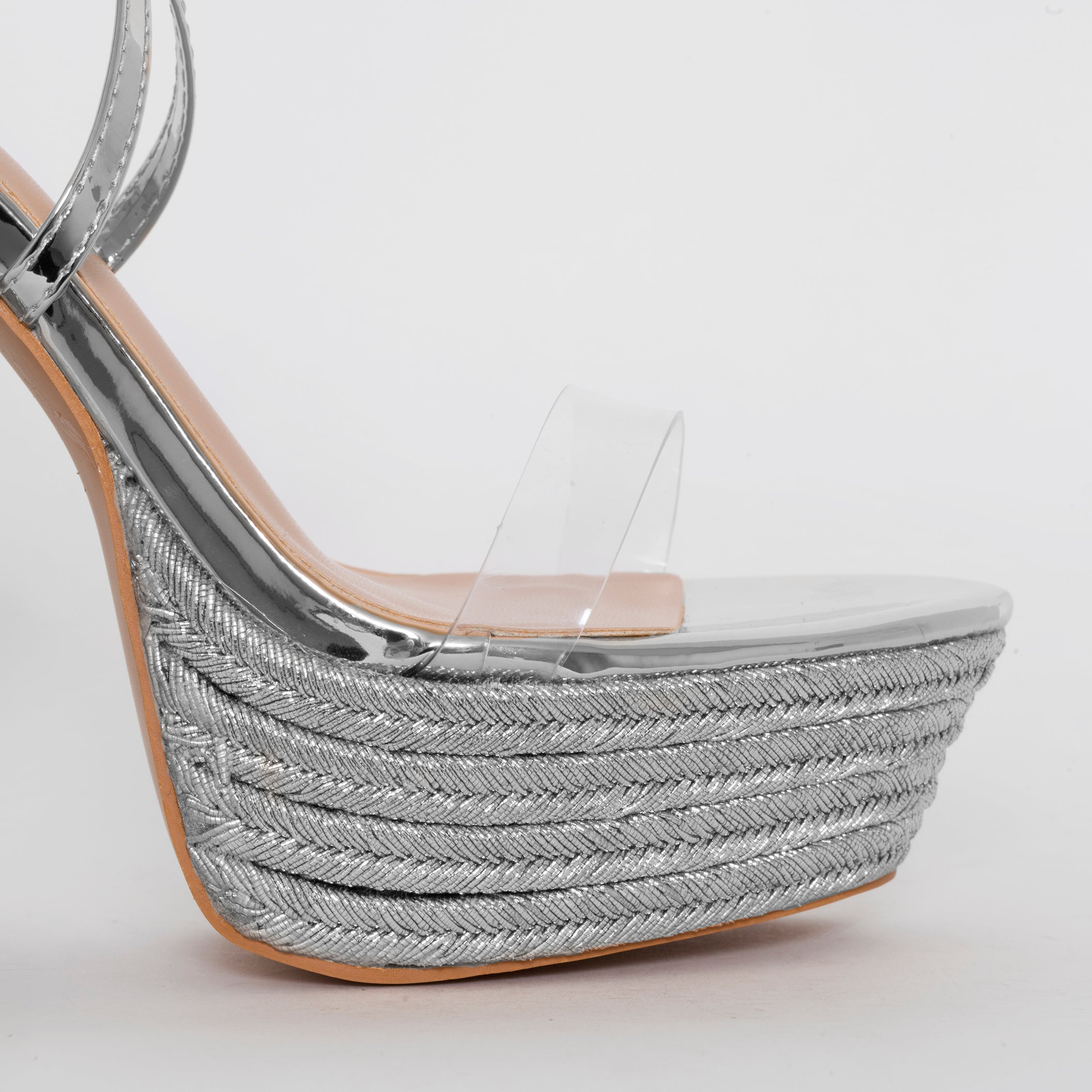 SIMMI SHOES / AKIRA SILVER PATENT LACE UP PLATFORM HEELS
