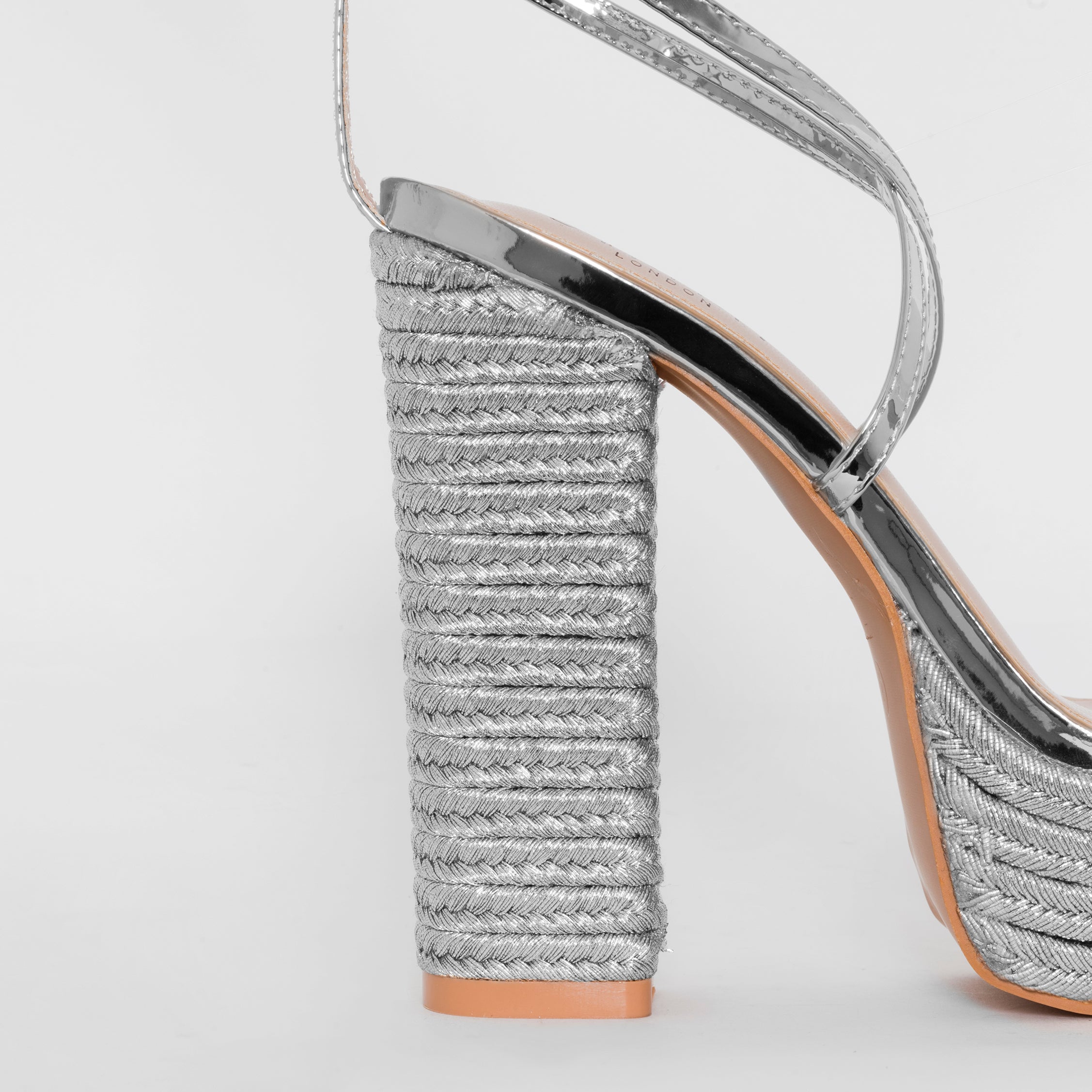 SIMMI SHOES / AKIRA SILVER PATENT LACE UP PLATFORM HEELS
