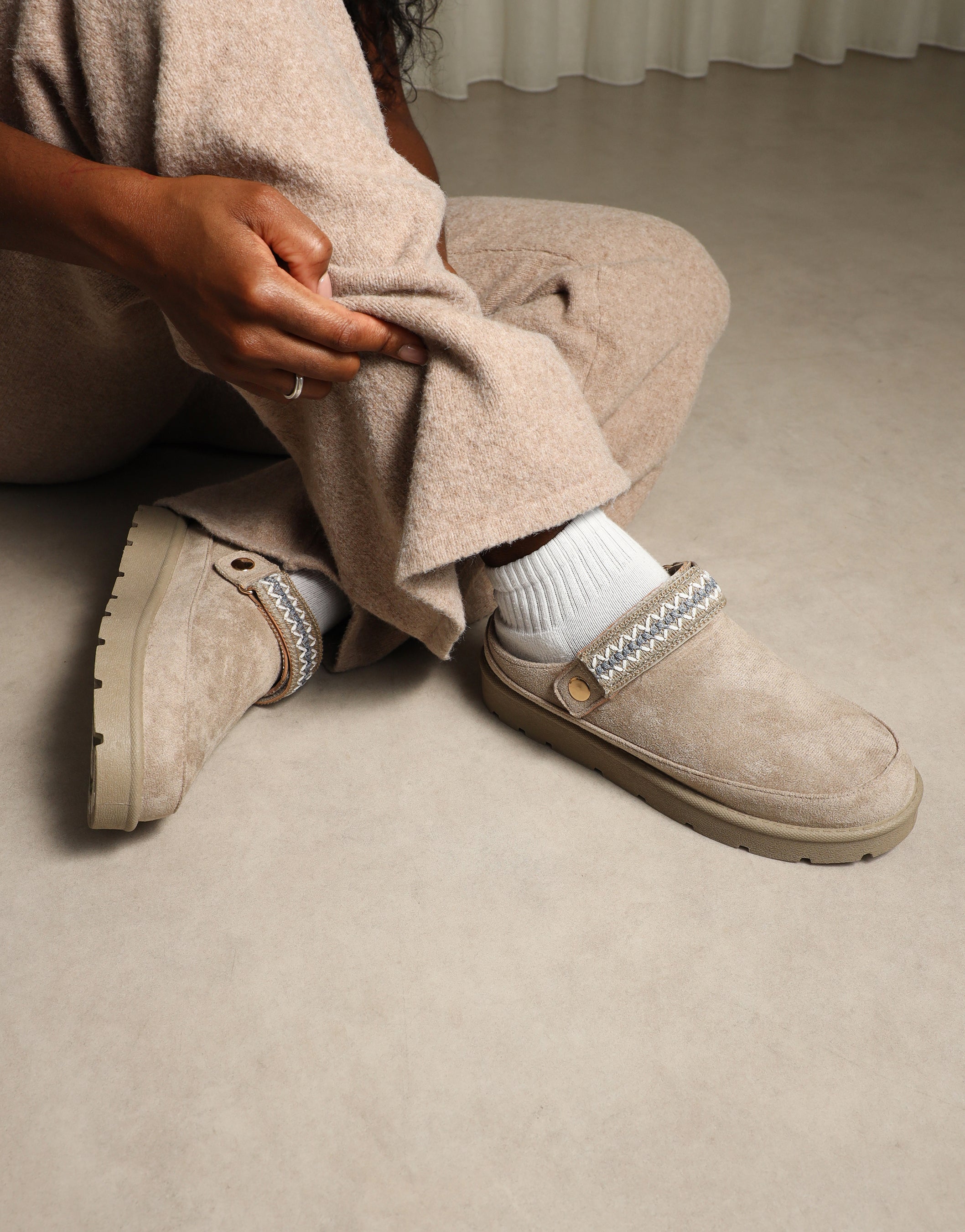 Kelsi Sand Slippers | SIMMI London