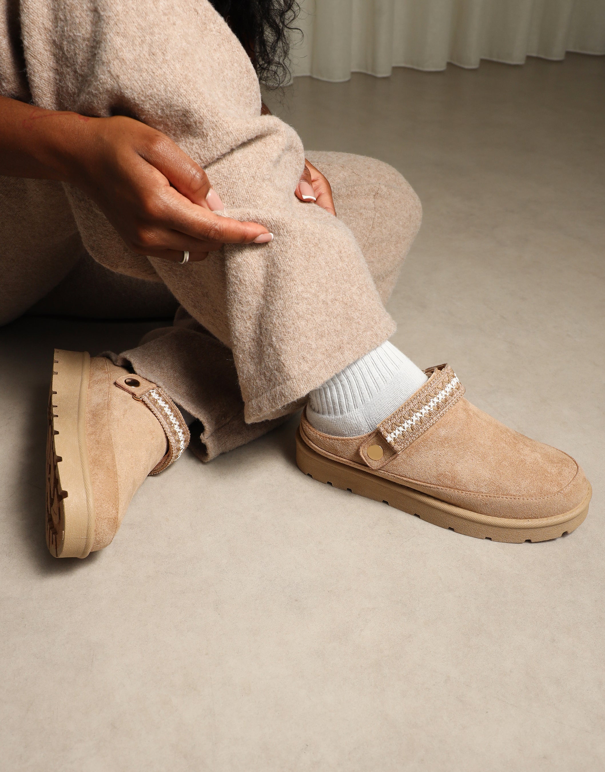 Kelsi Sand Slippers | SIMMI London