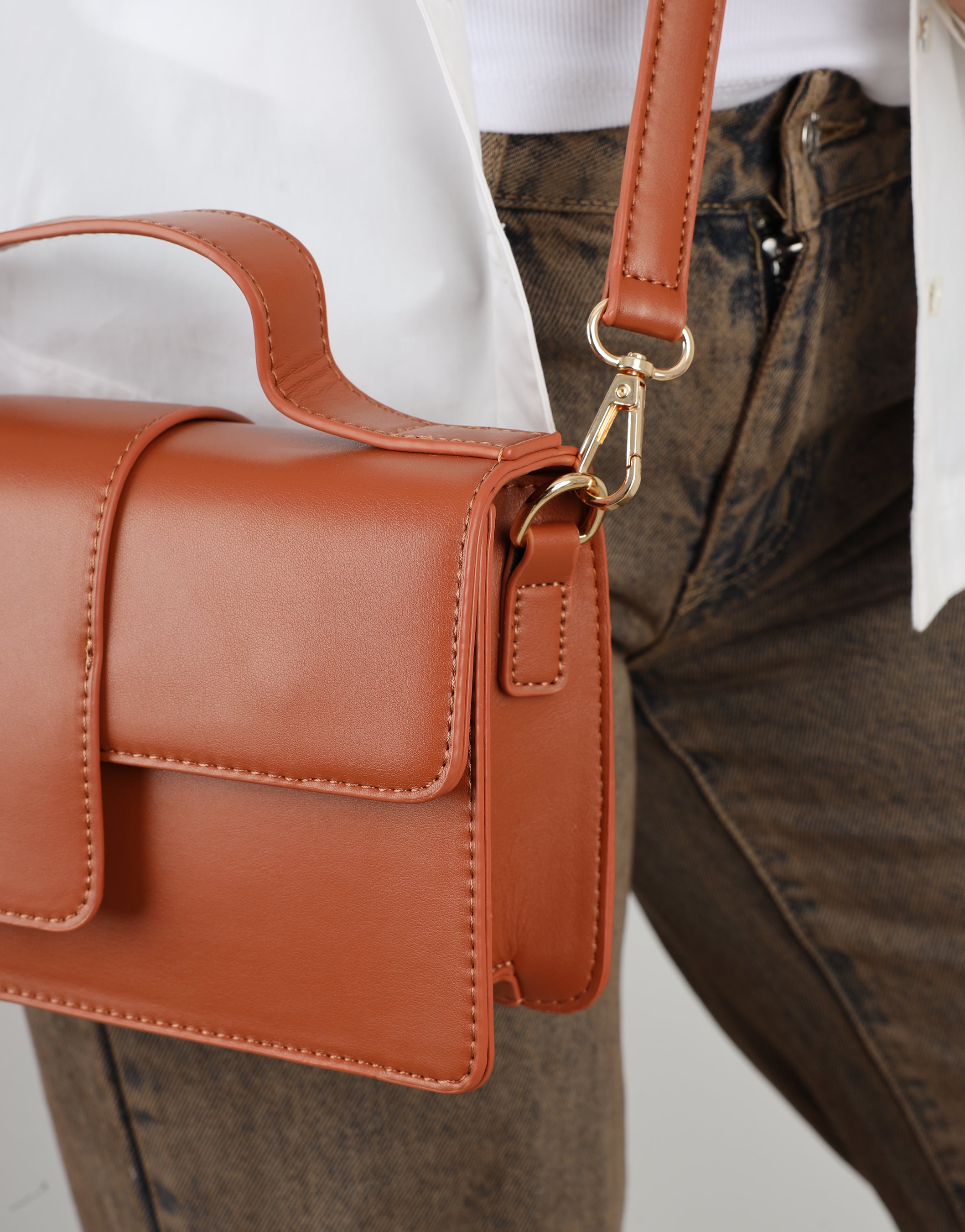 Cynthia Tan Shoulder Bag | SIMMI London