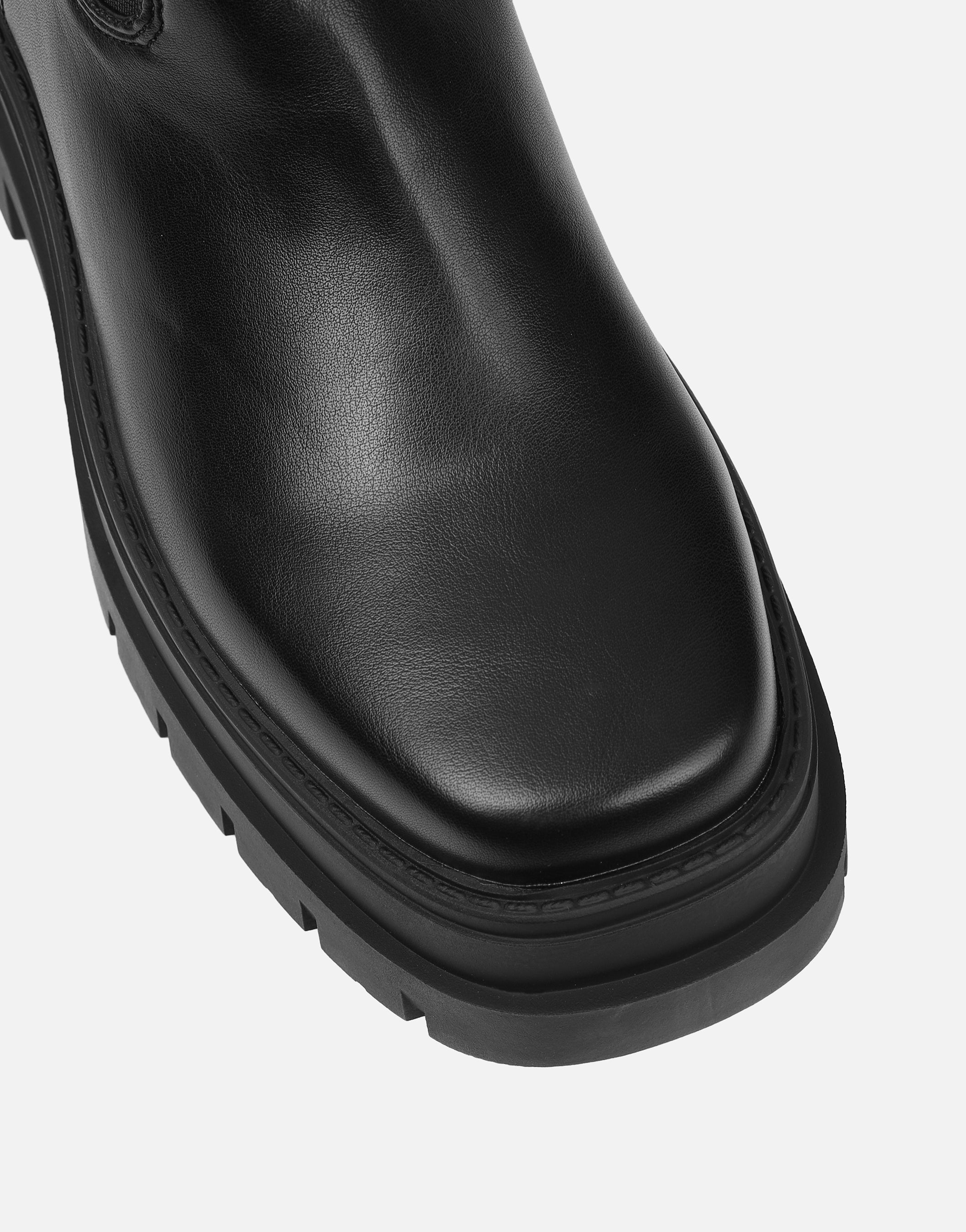 Arvin Black Chelsea Chunky Ankle Boots | SIMMI London