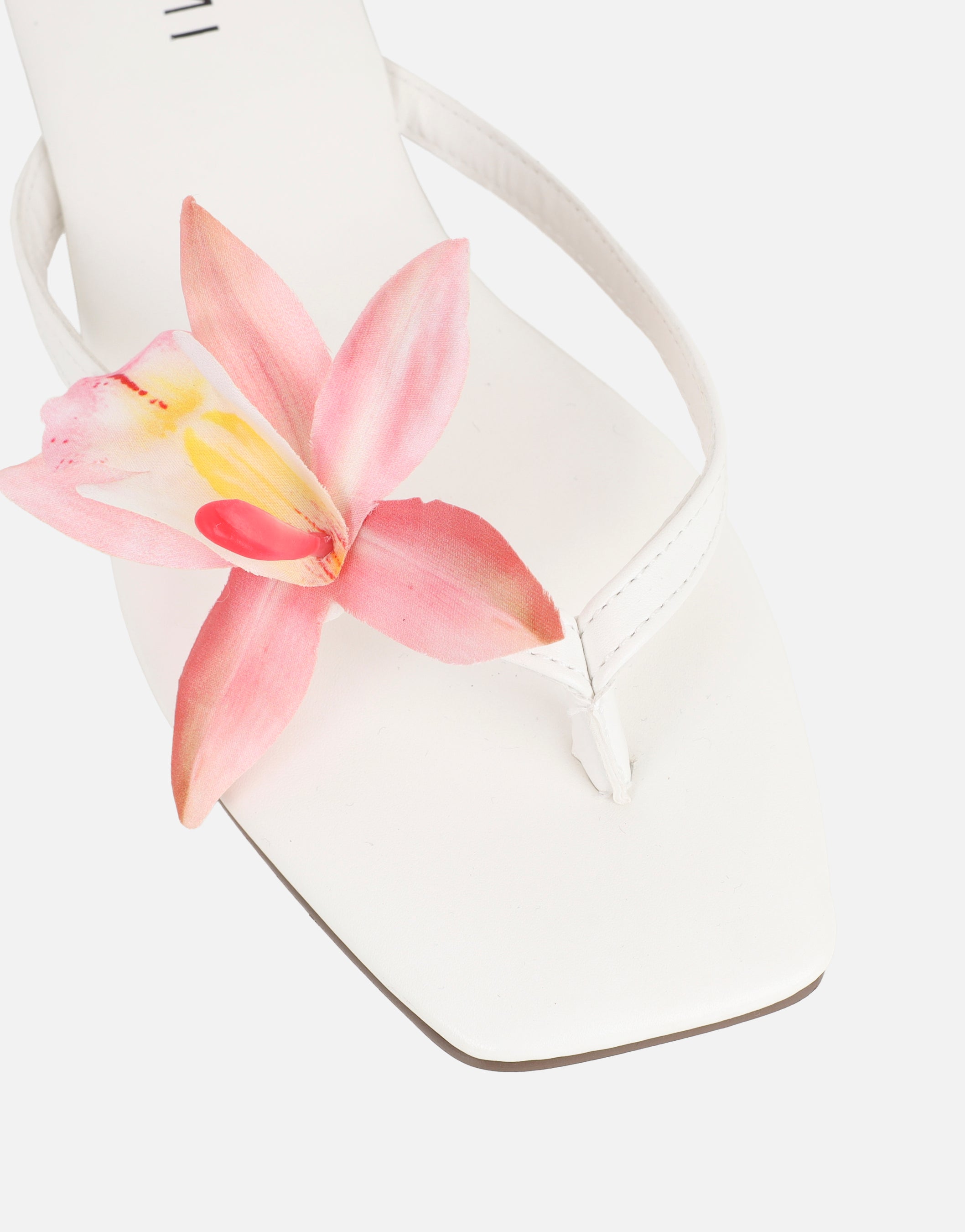 Hannah White Flower Detail Flat Sandals | SIMMI London