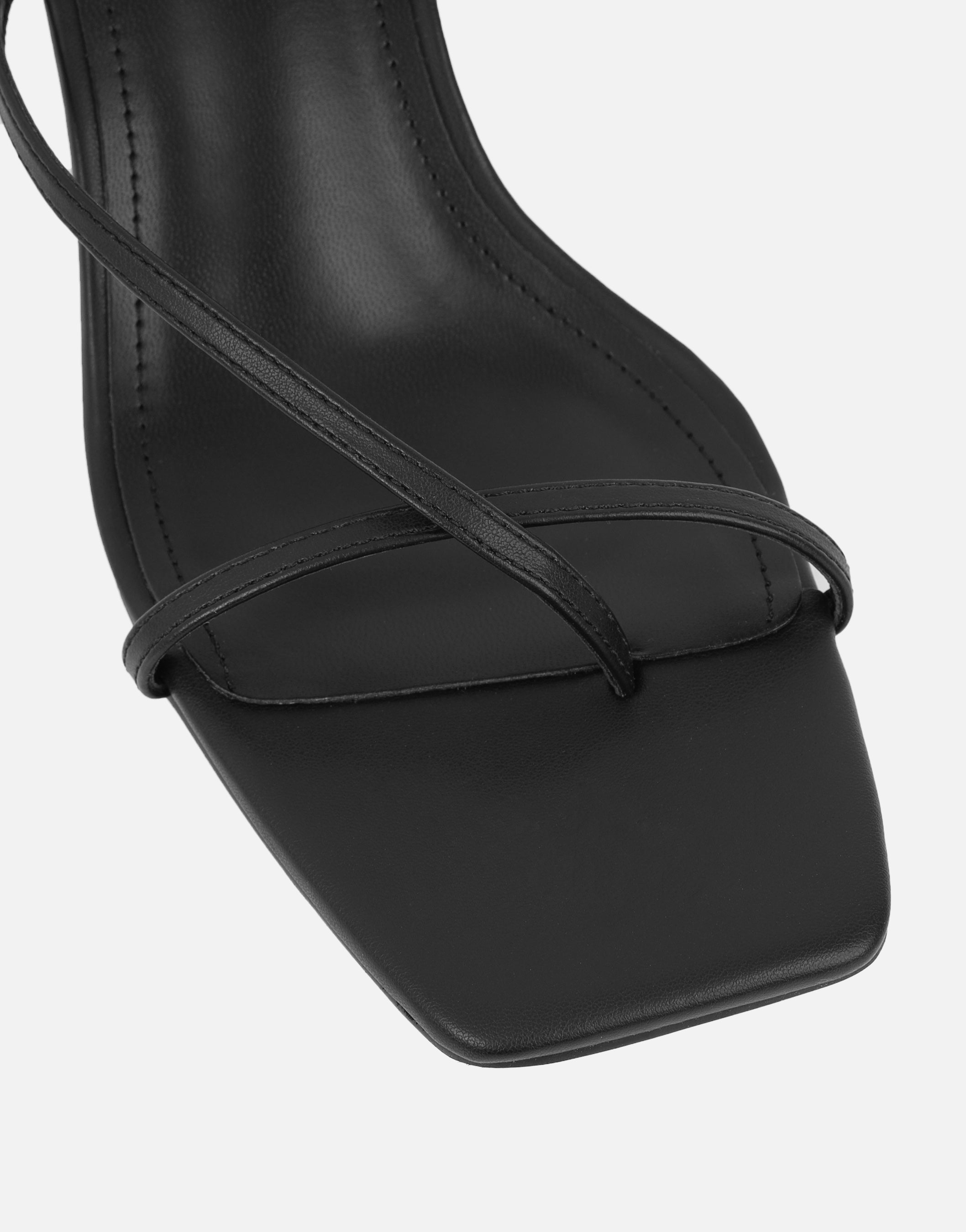 Jenna Black Toe Thong Mules | SIMMI London