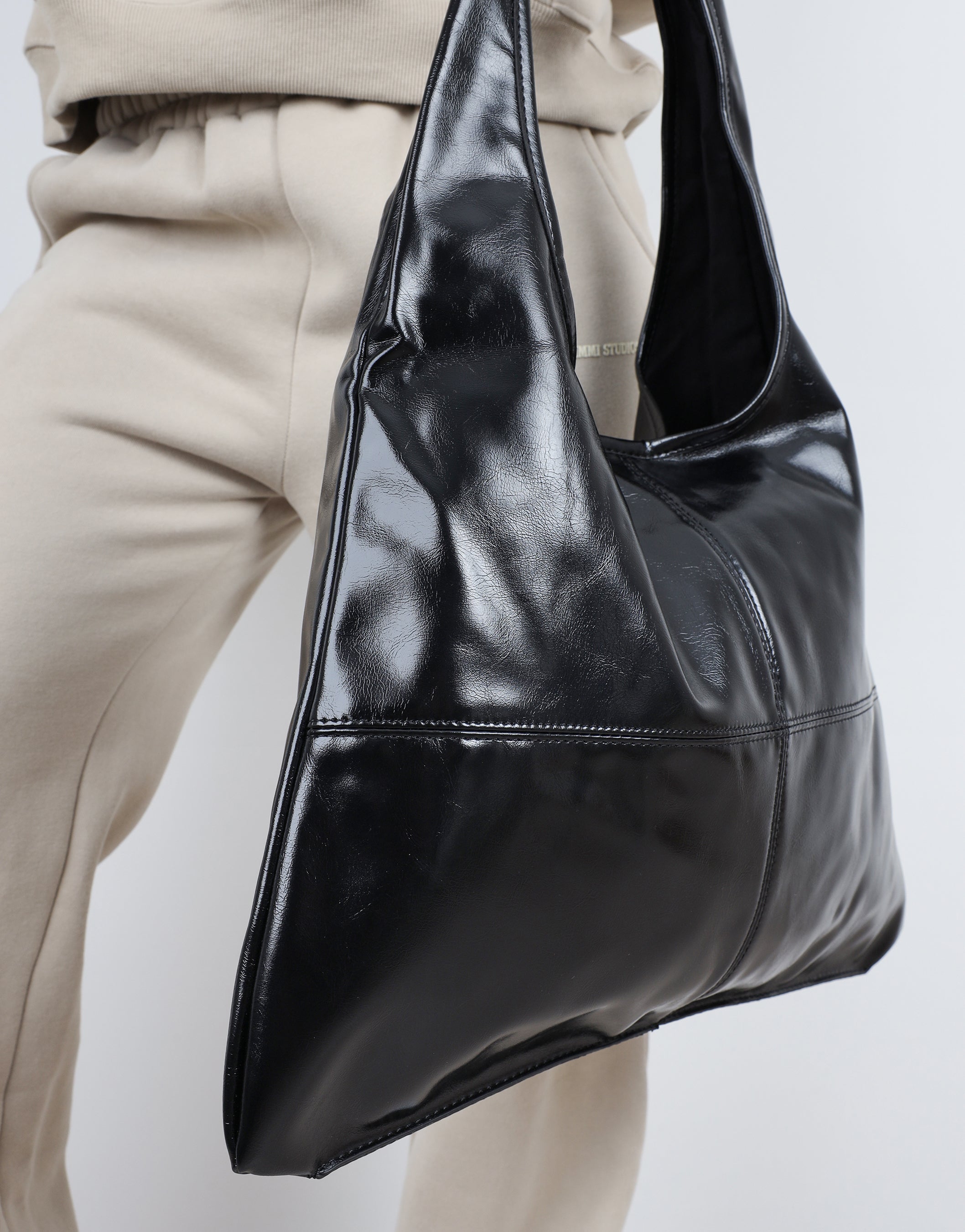 Kristy Vintage Black Shoulder Bag | SIMMI London