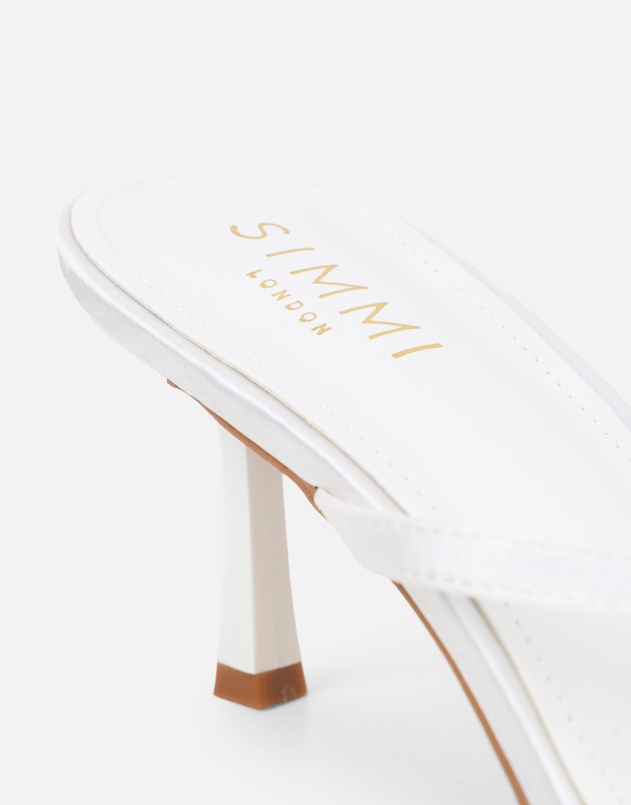 Elowen White Flower Embellished Mules | SIMMI London