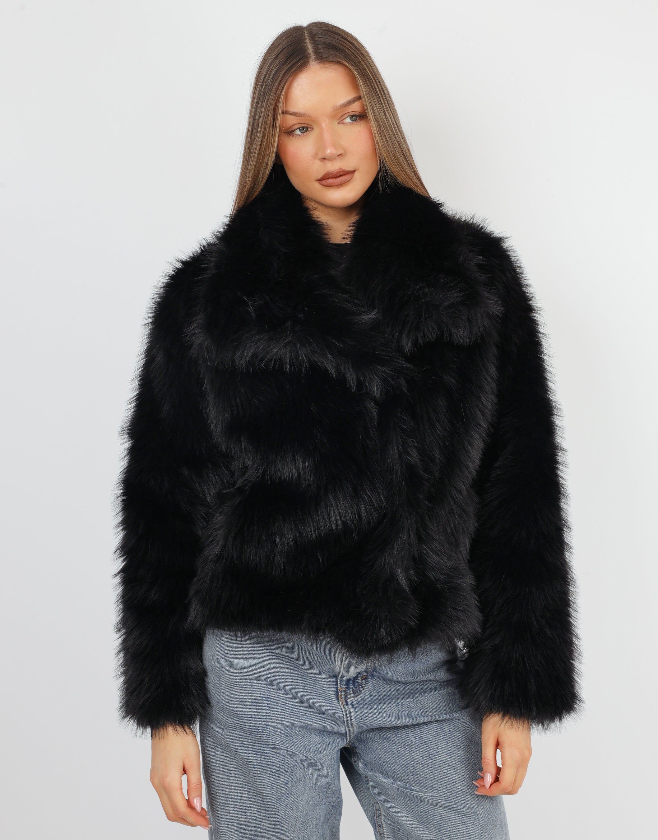 Arabella Oversized Collar Premium Faux Fur Coat in Black | SIMMI London