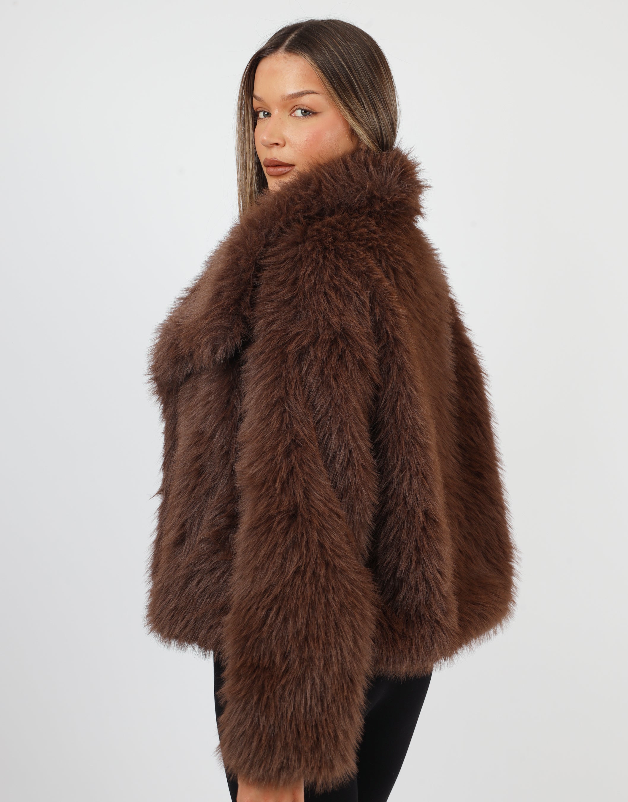 Arabella Oversized Collar Premium Faux Fur Coat in Dark Brown | SIMMI London