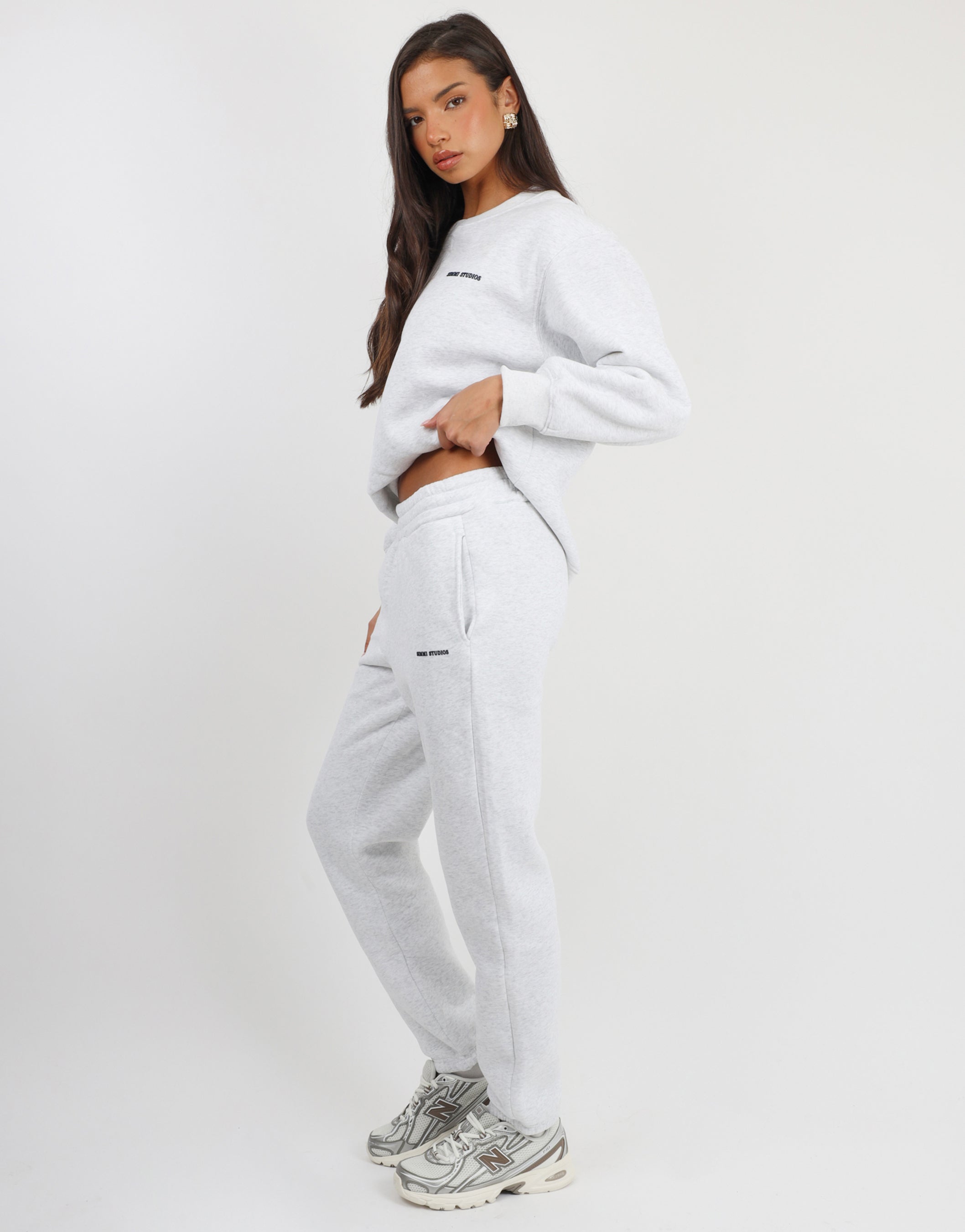 Ashby Essentials Sweatshirt in Pebble Grey | SIMMI London