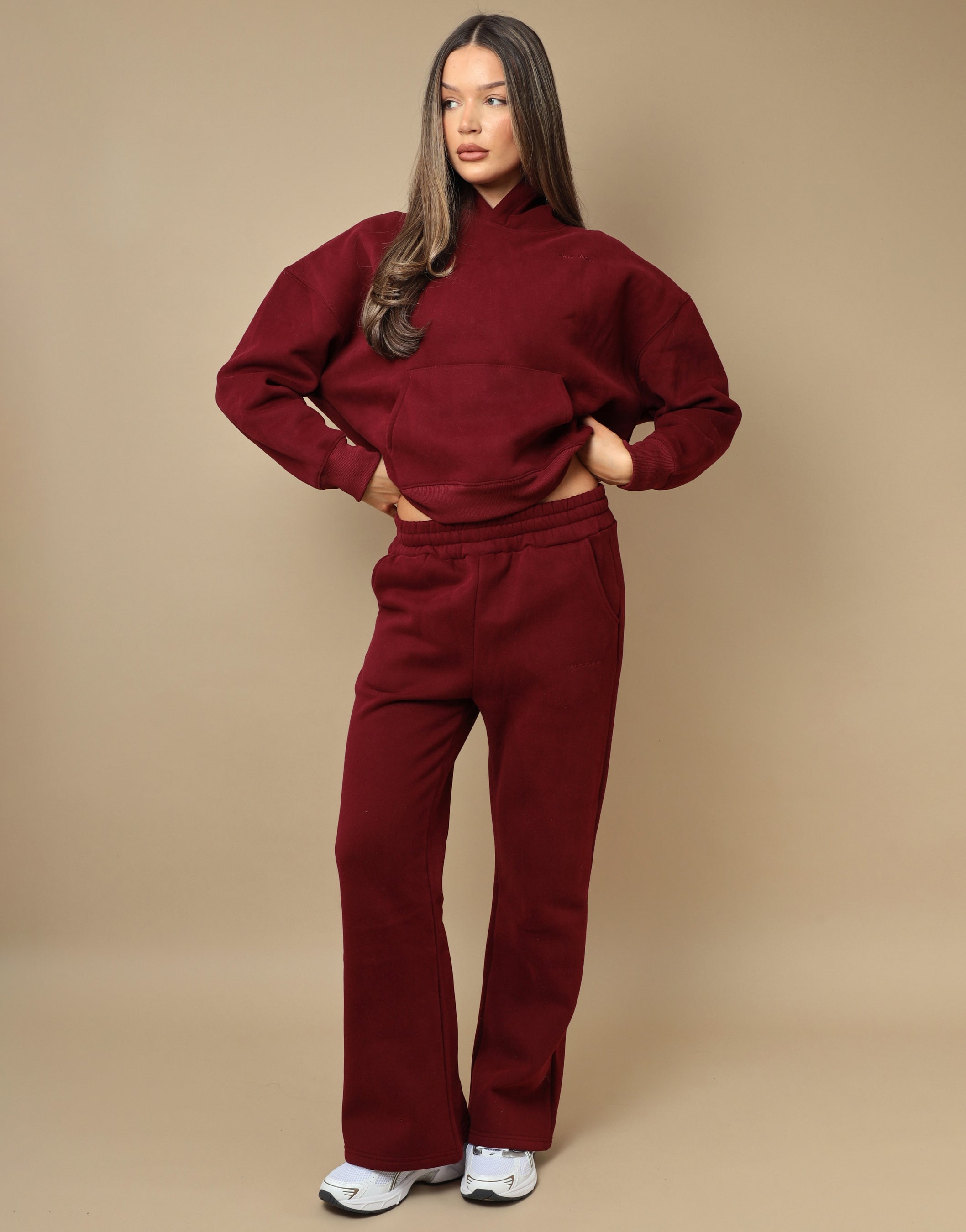 Maia simmi studios joggers in burgundy | SIMMI London