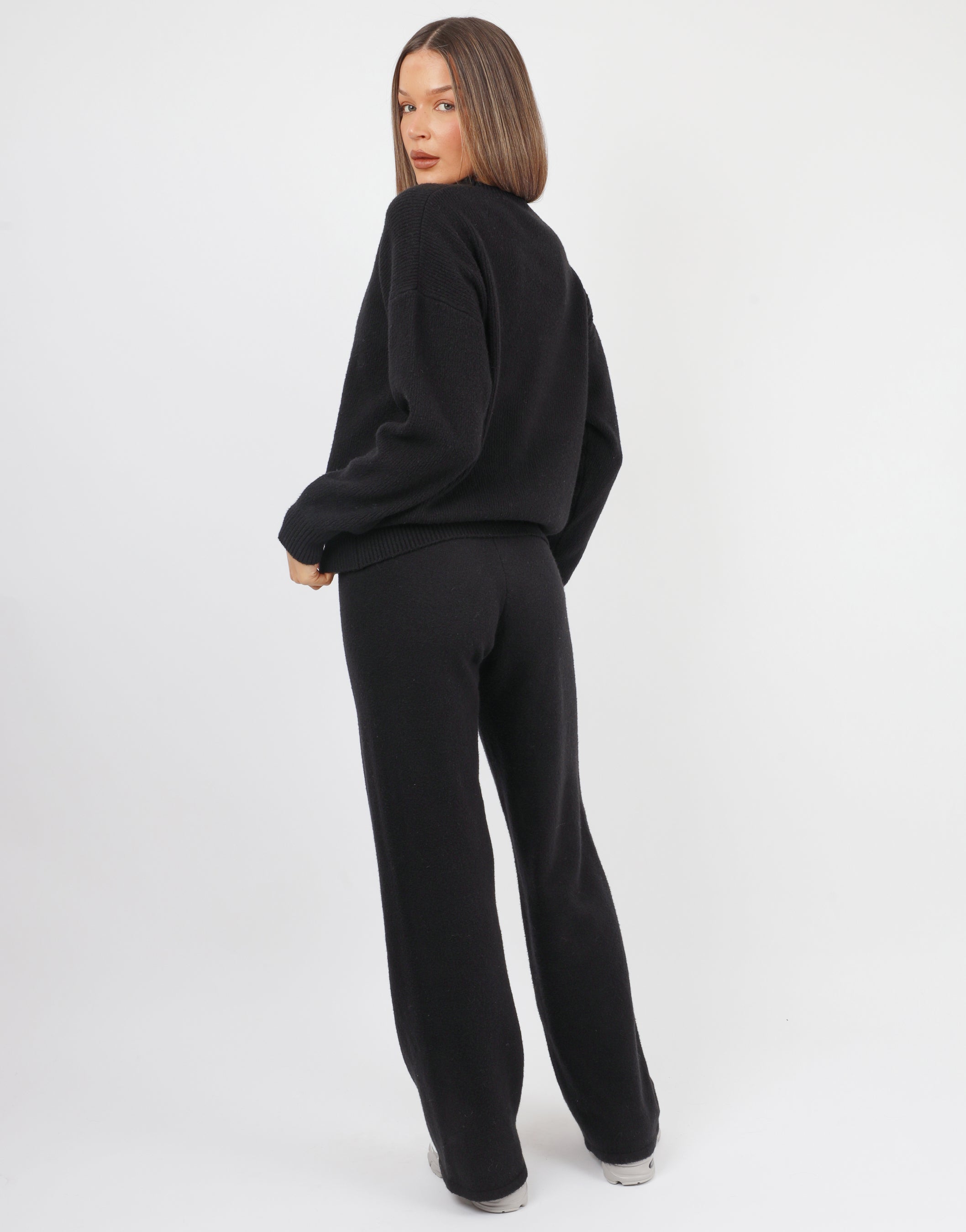 Simmi Studios Crew Neck In Black | SIMMI London