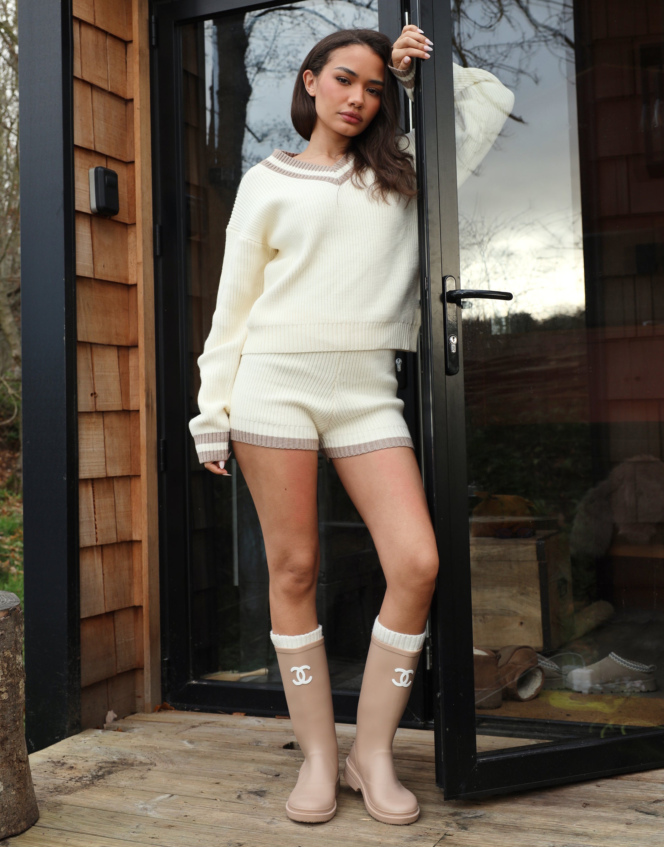 Matilda Simmi Studions  V-Neck Jumper In Cream | SIMMI London