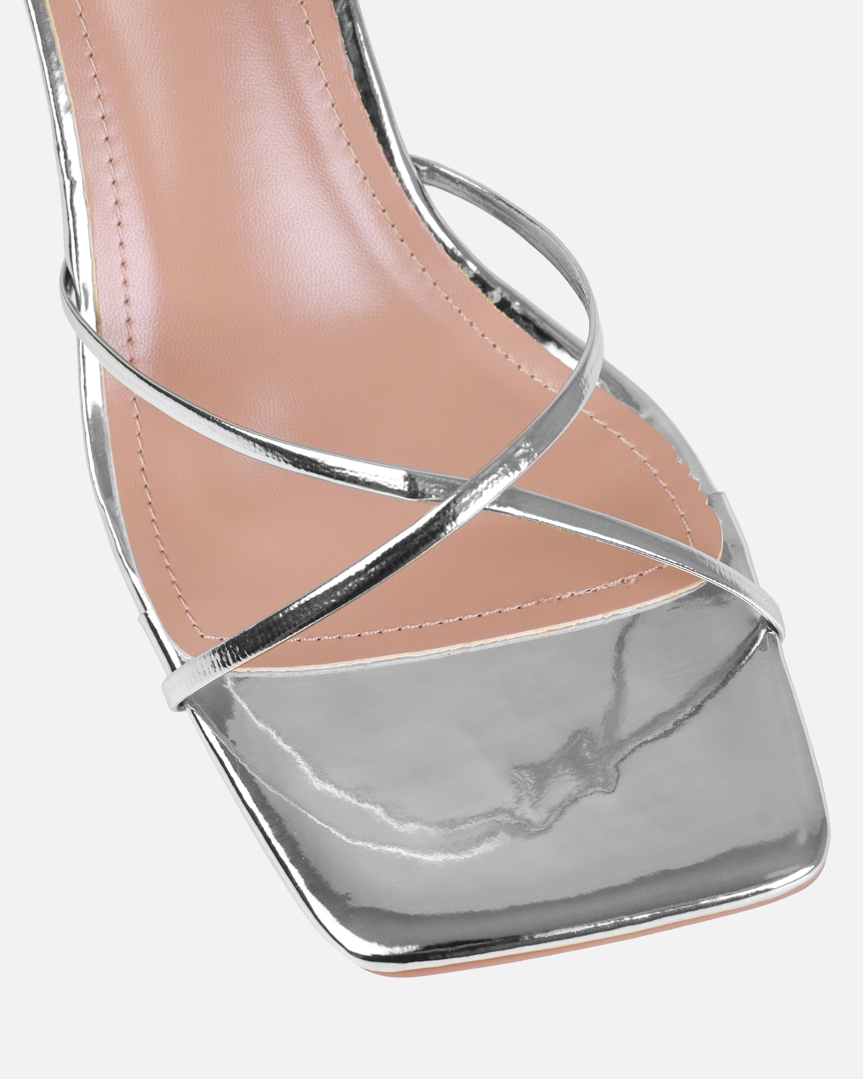 Dionne Crowe Corsage Silver Mid Heel Mules | SIMMI London