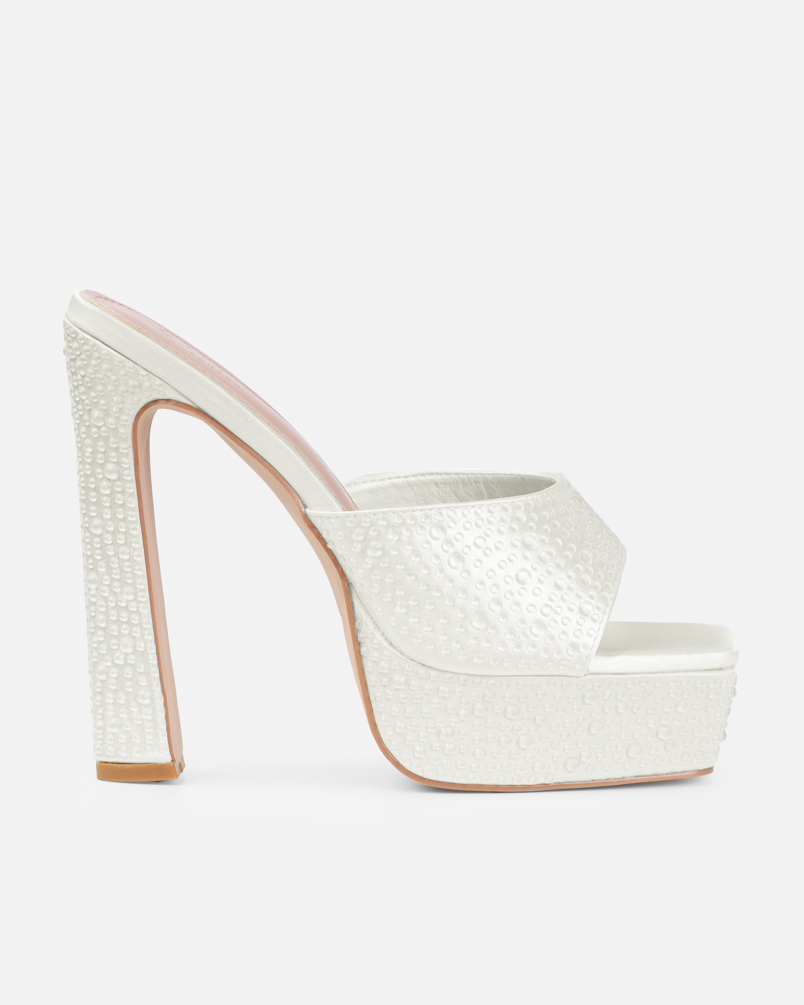 Dionne Crowe Fondant Ivory Satin Droplet Platform Mules | SIMMI London
