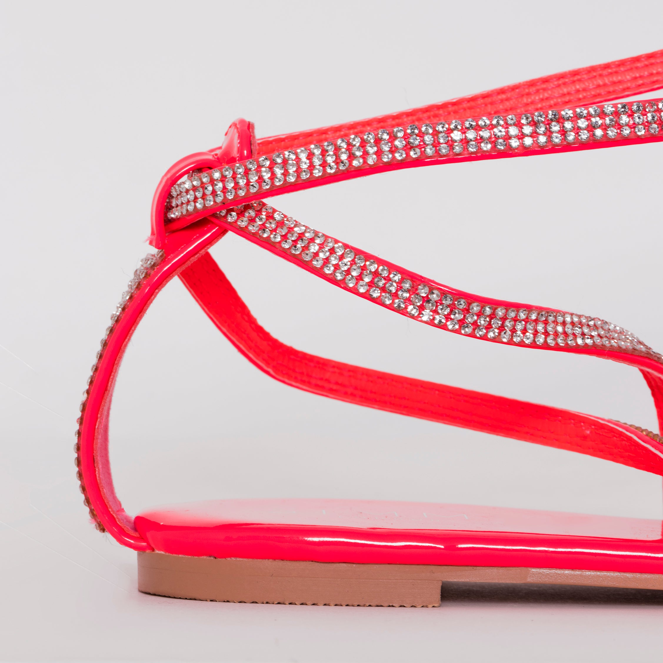 SIMMI SHOES / AVERIE HOT PINK PATENT LACE UP DIAMANTE SANDALS