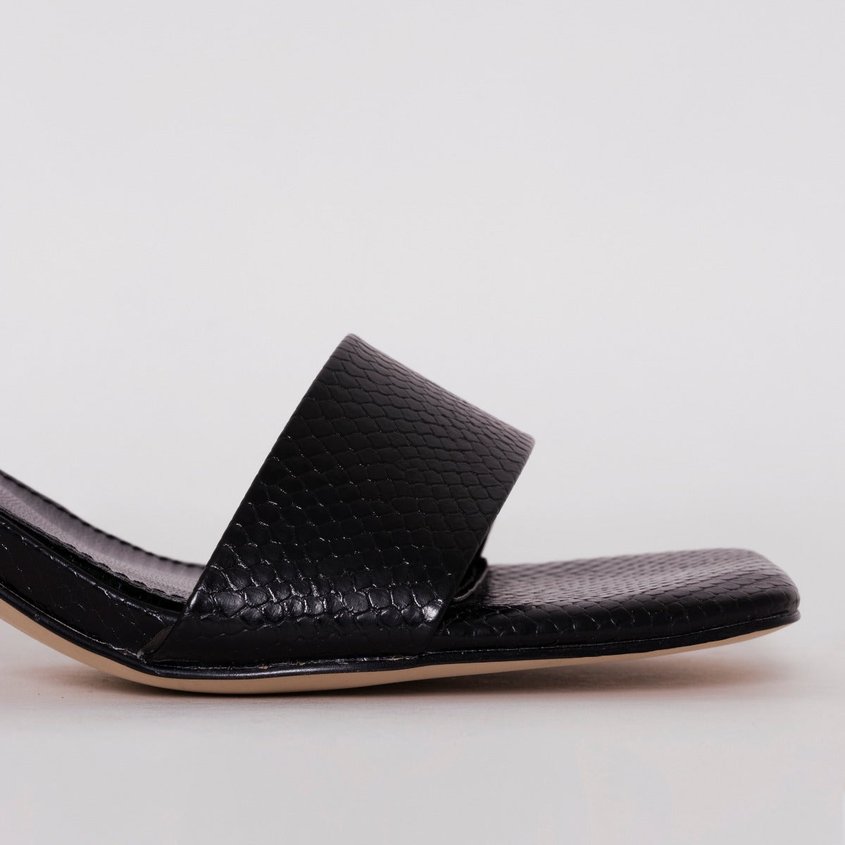 SIMMI SHOES / RUHANI WIDE FIT BLACK SNAKE PRINT BLOCK MID HEEL MULES