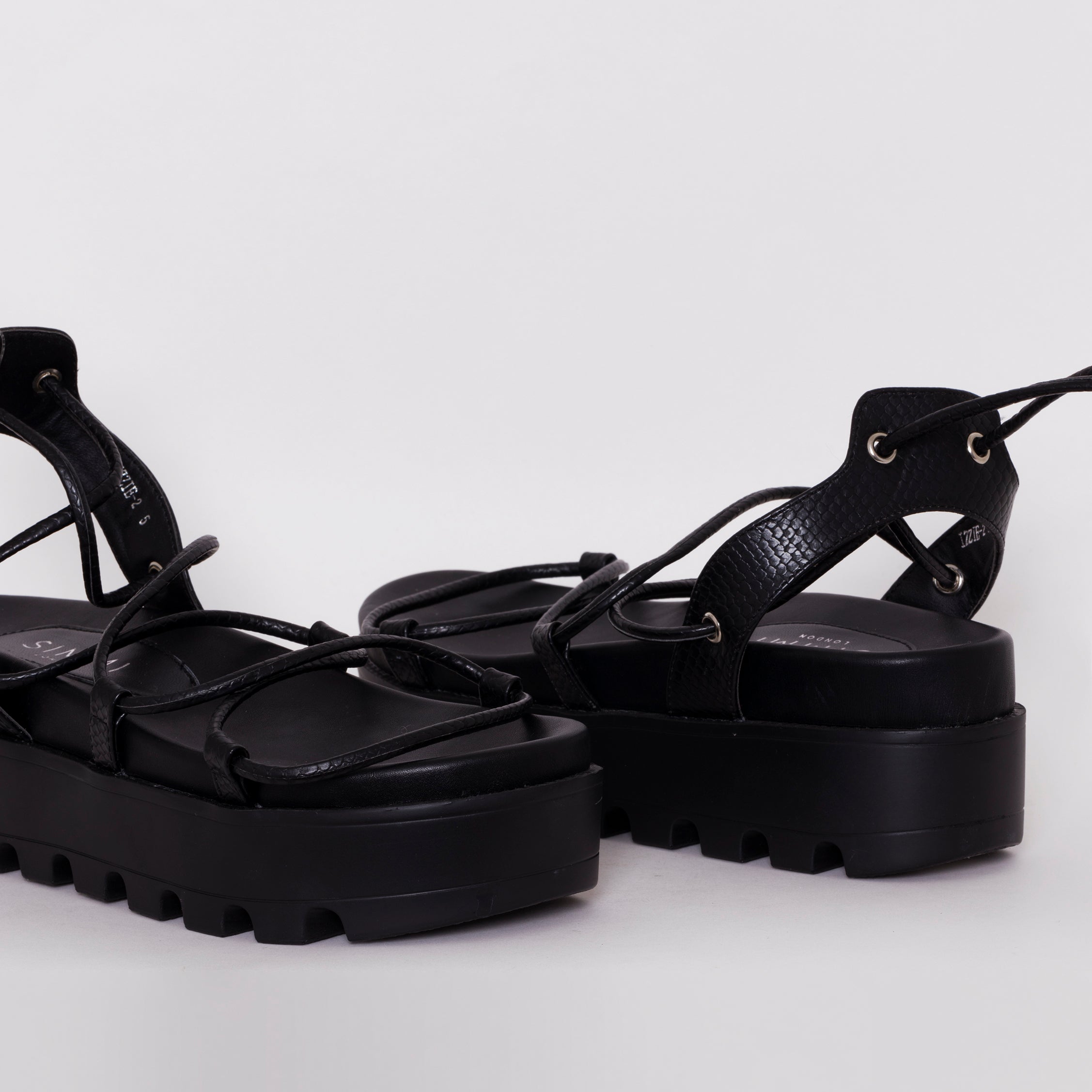 SIMMI SHOES / THOMA BLACK LIZARD PRINT LACE UP FLATFORMS