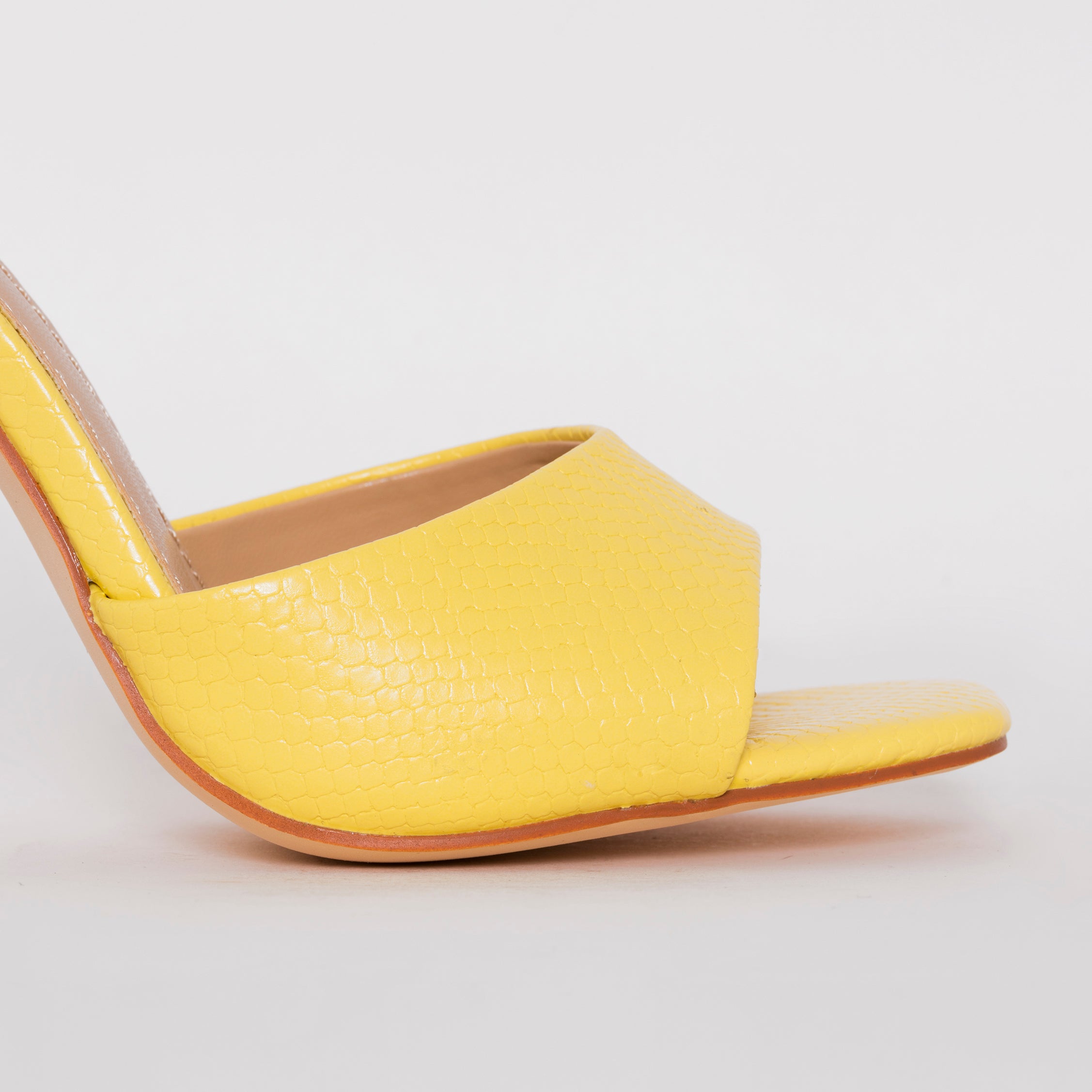 SIMMI SHOES / ELOURA YELLOW SNAKE PRINT FLARED HEEL MULES
