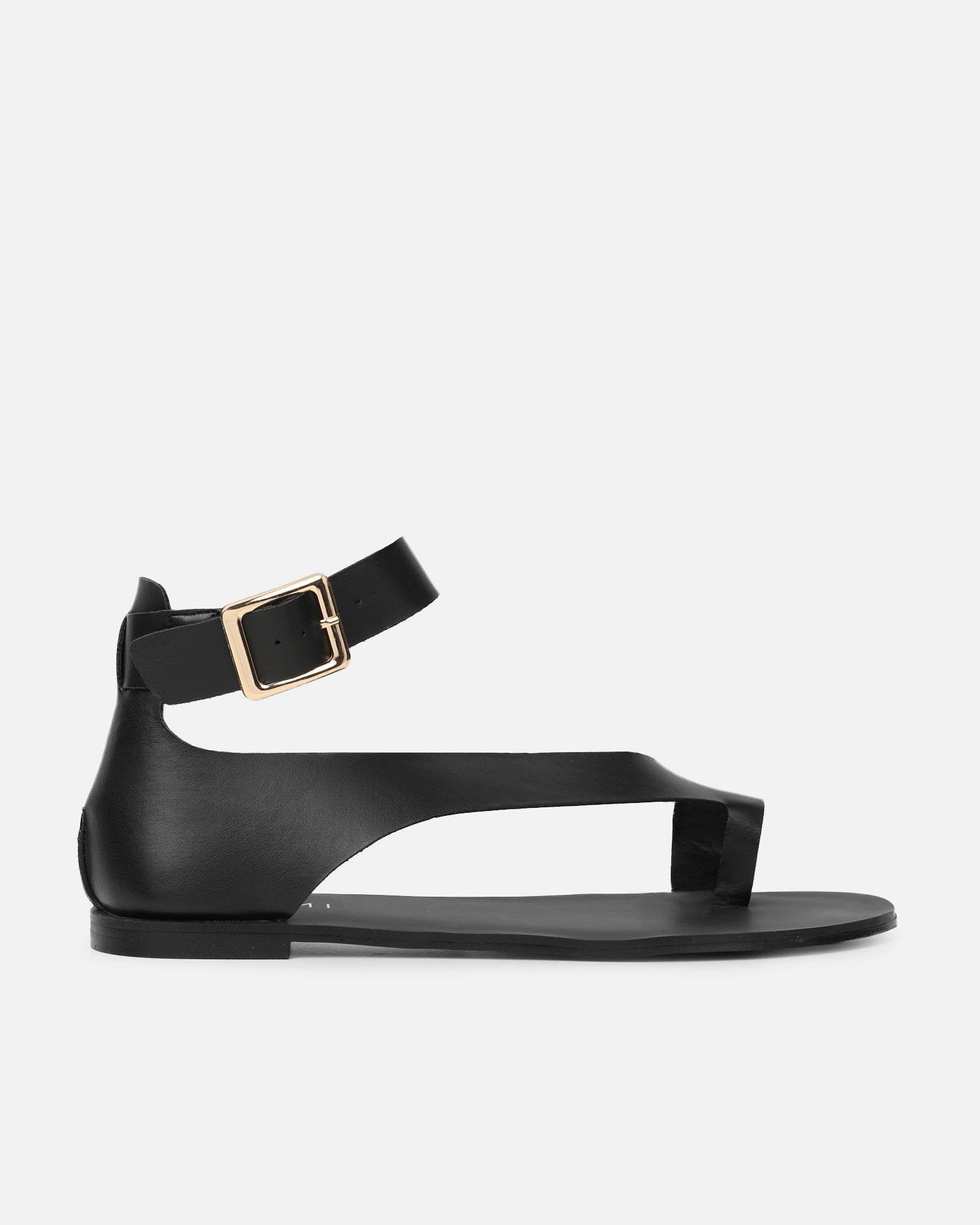 Gypsy black toe loop flat sandals | SIMMI London
