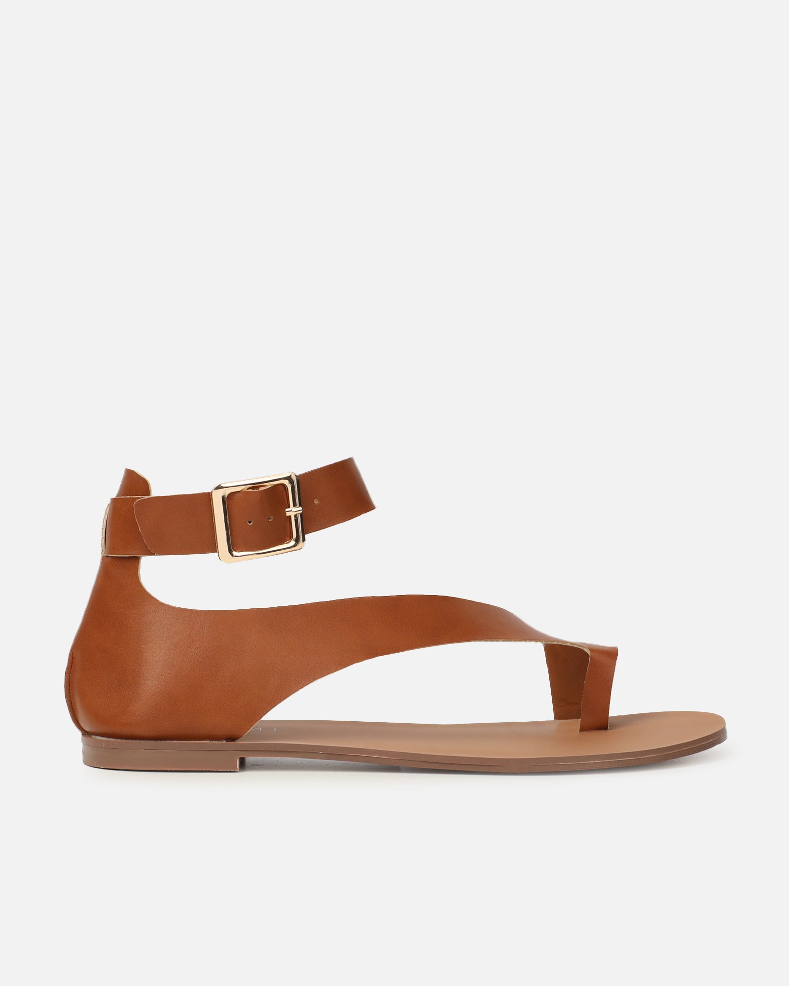 Gypsy tan toe loop flat sandals | SIMMI London