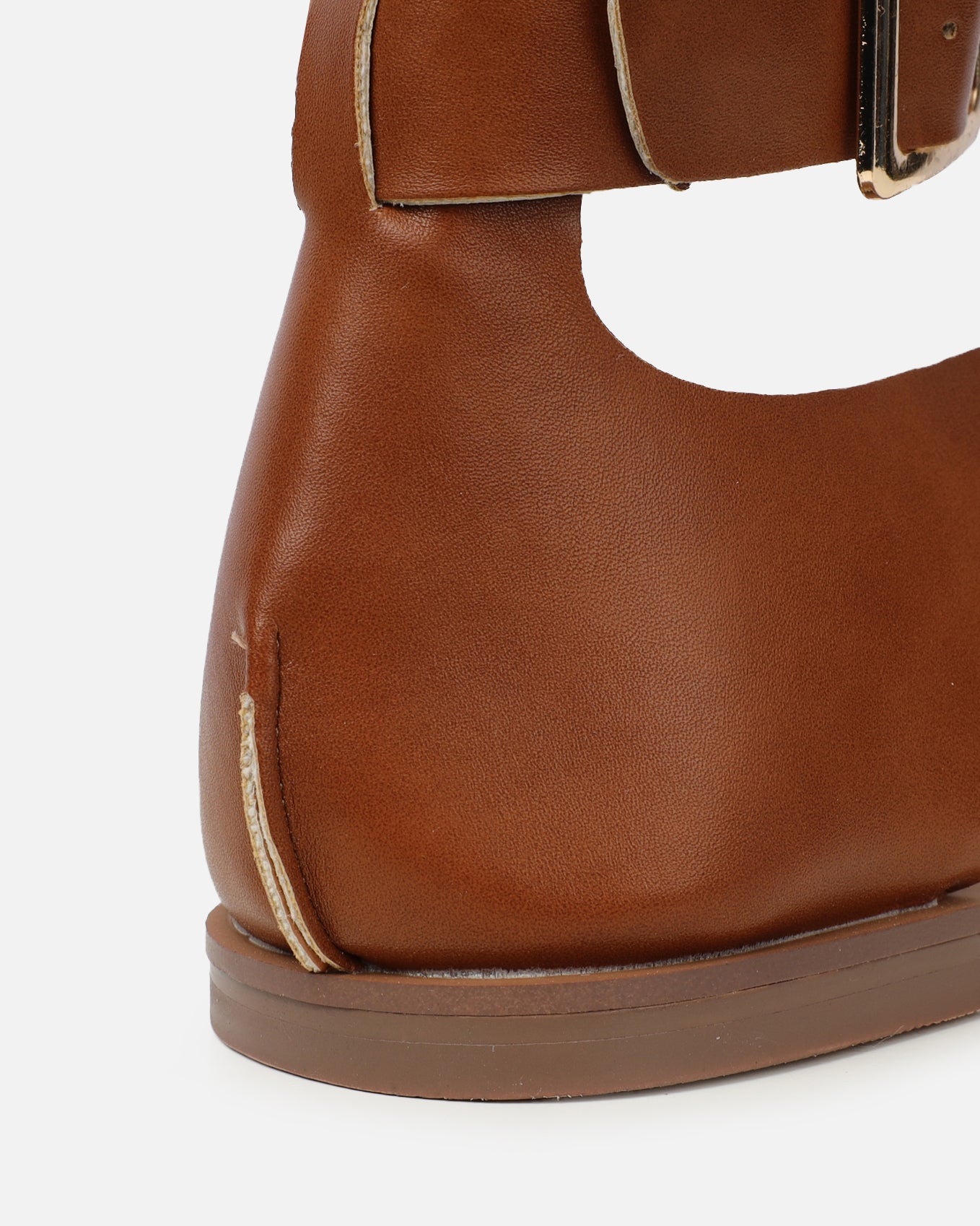 Gypsy tan toe loop flat sandals | SIMMI London